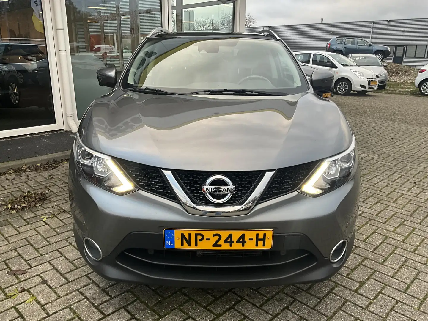 Nissan Qashqai 1.2 Tekna Gris - 2