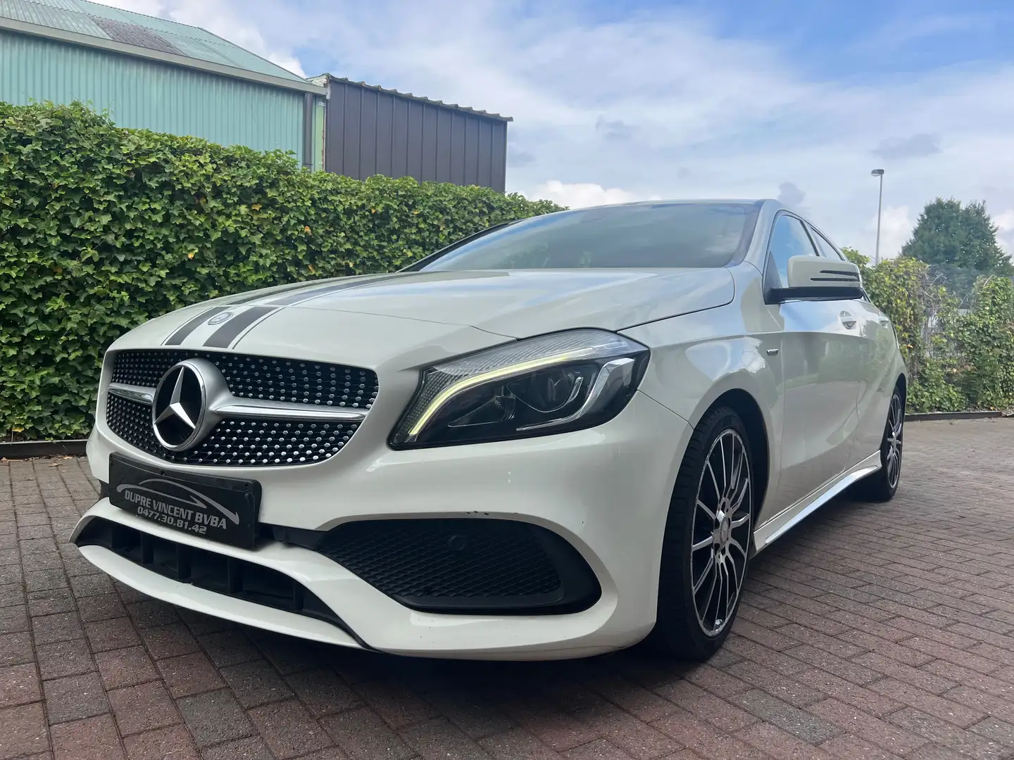 Mercedes-Benz A 180 A 180 AMG Line White - 1