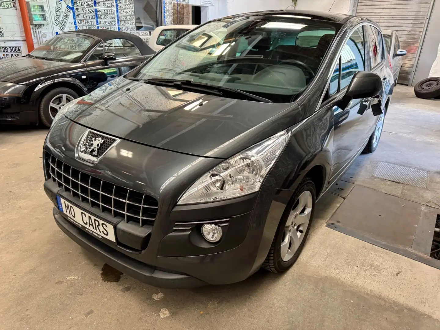 Peugeot 3008 Business-Line *1.Hand*Navigationssystem*Top Grau - 1