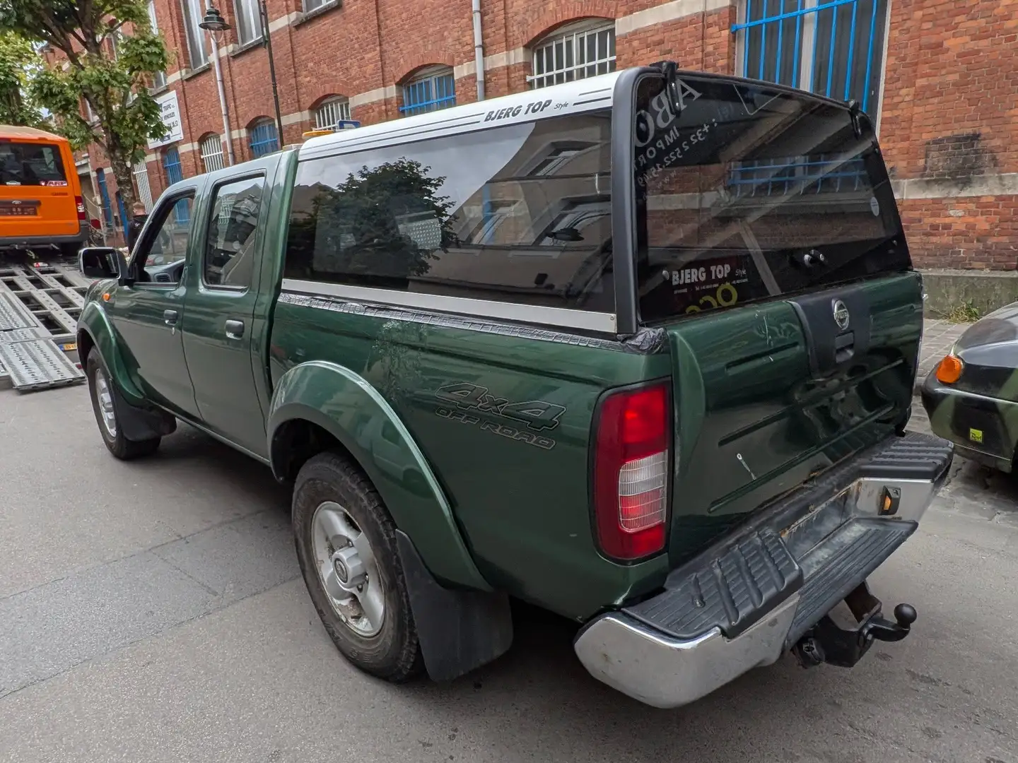 Nissan Navara 3.0 Turbo Ti Zelená - 2