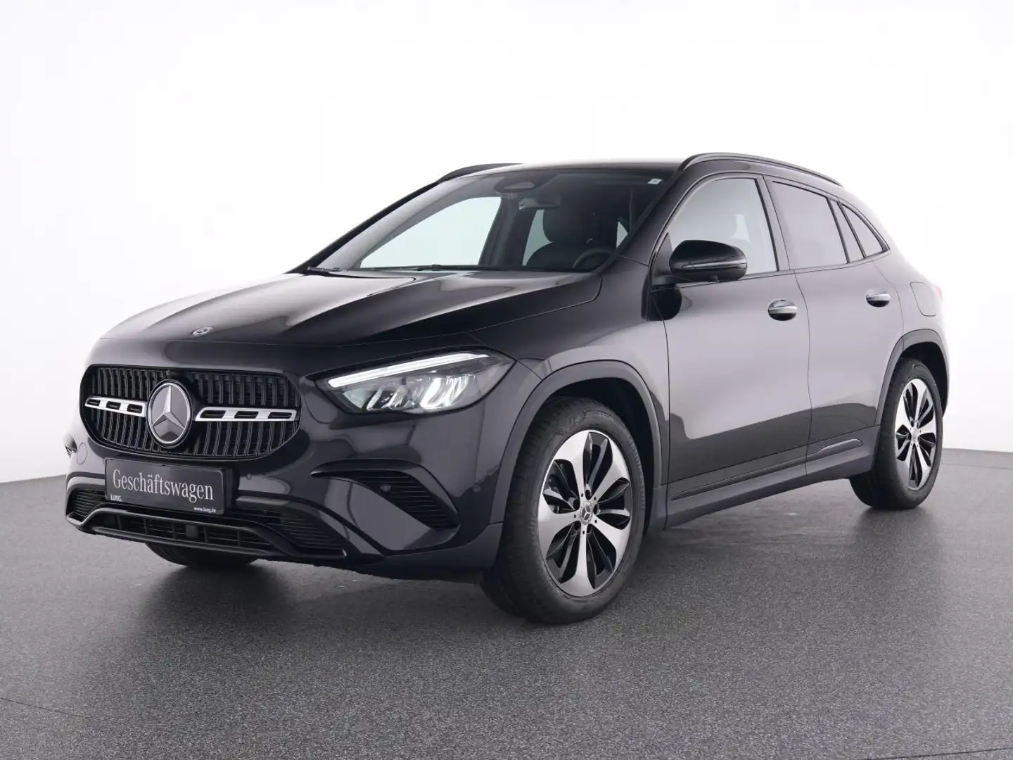 Mercedes-Benz GLA 180 PROGRESSIVE+NIGHT+19"+AHK+360°+KEYLESS++ Noir - 2