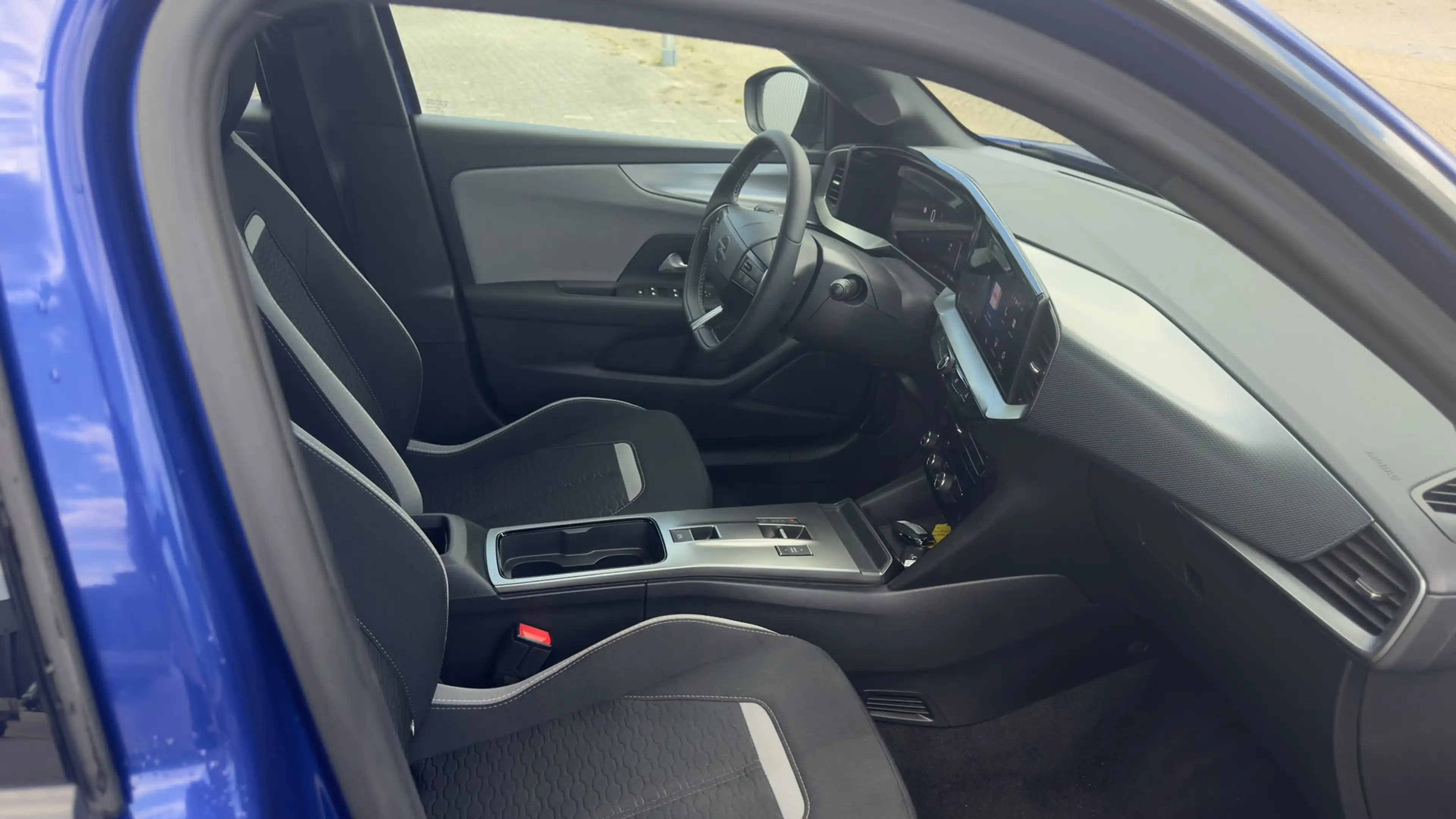 Opel Mokka-E Edition | Dode hoek detectie | Apple Carplay / And — photo 11