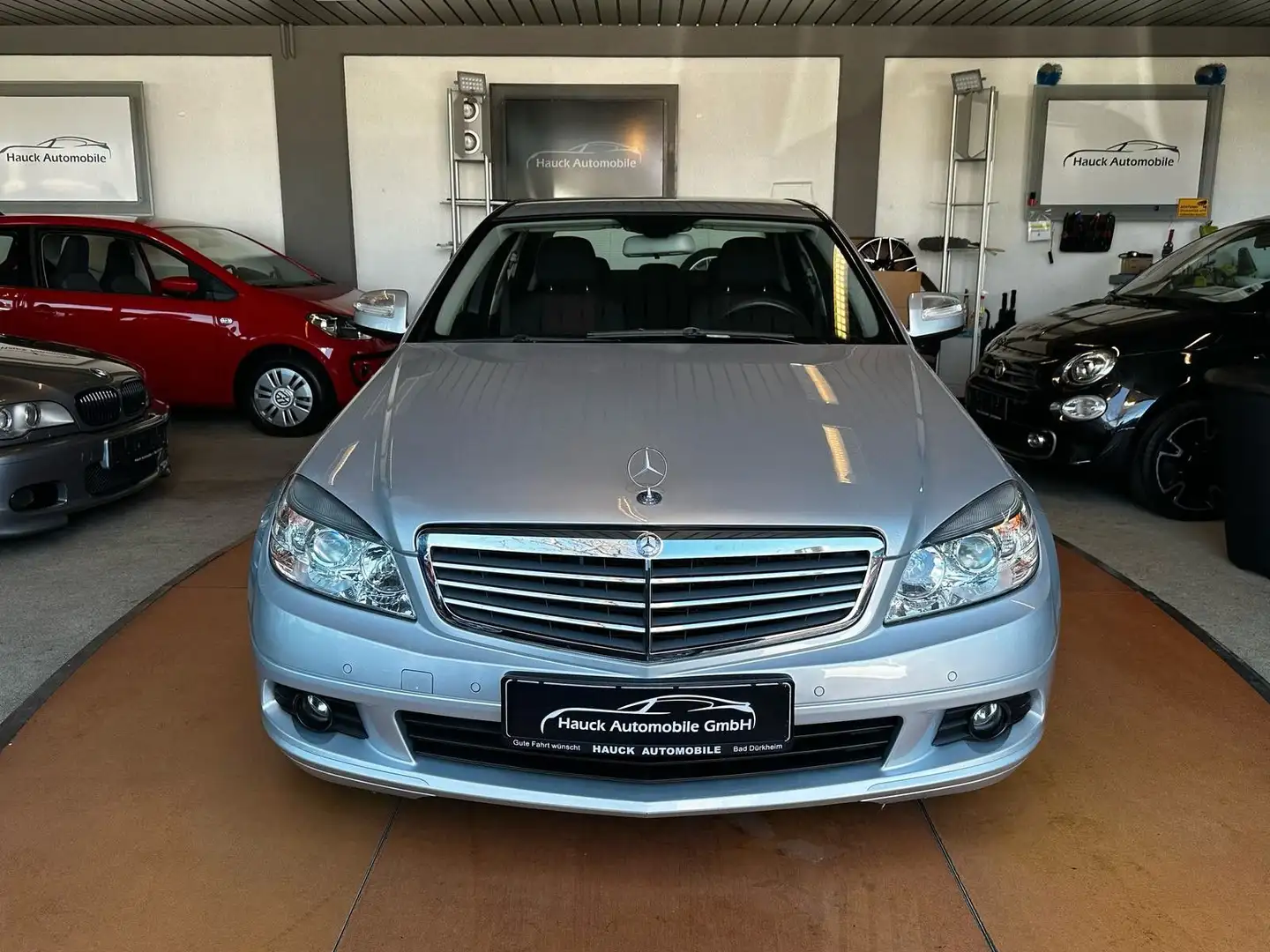 Mercedes-Benz C 180 Kompressor AUTOMATIK/SHZ/KLIMA/PDC/MFL Plateado - 2