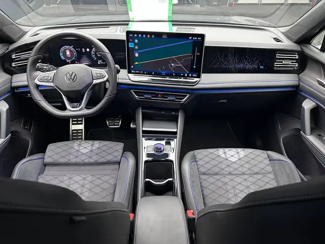 Volkswagen Tiguan view 12