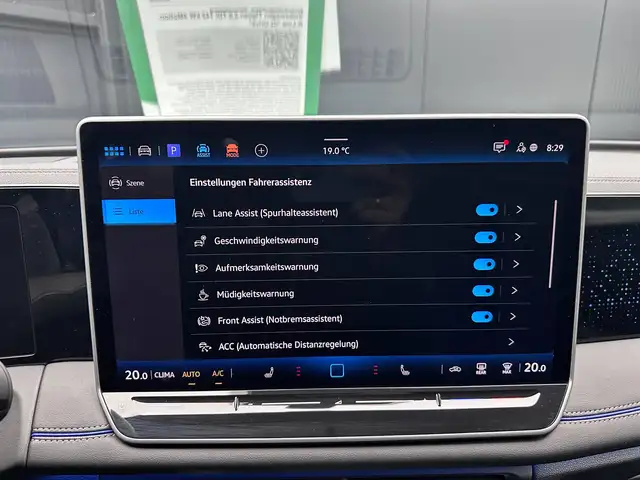 Volkswagen Tiguan view 26