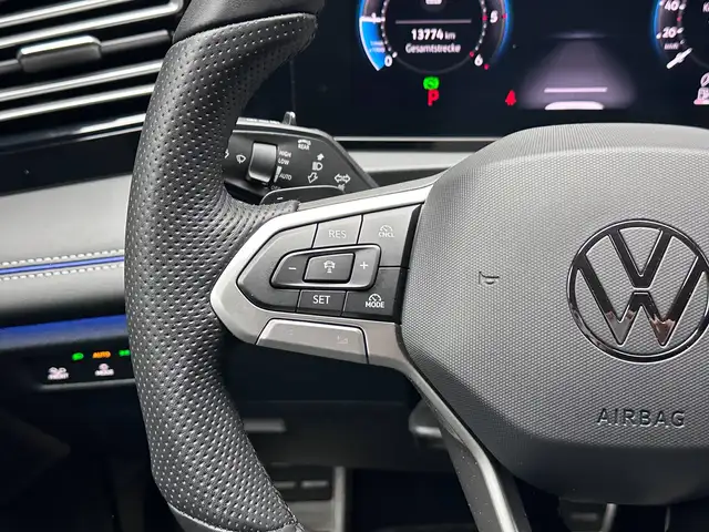 Volkswagen Tiguan view 18