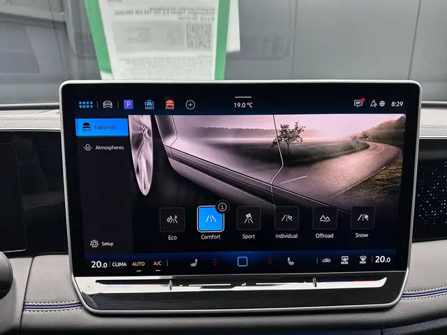 Volkswagen Tiguan view 24