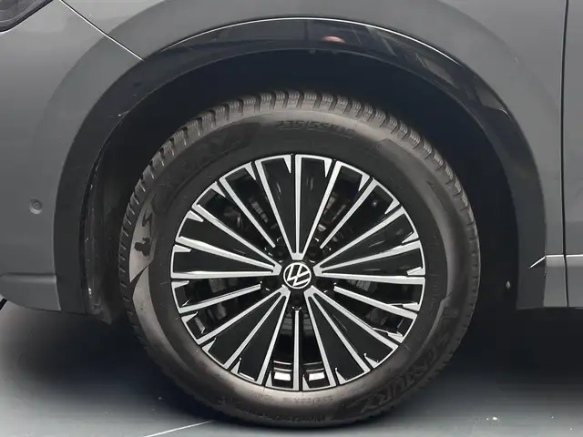 Volkswagen Tiguan view 9