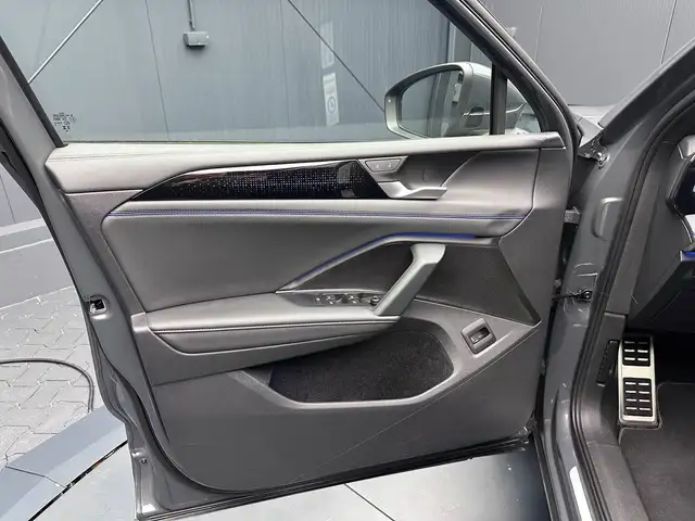 Volkswagen Tiguan view 13