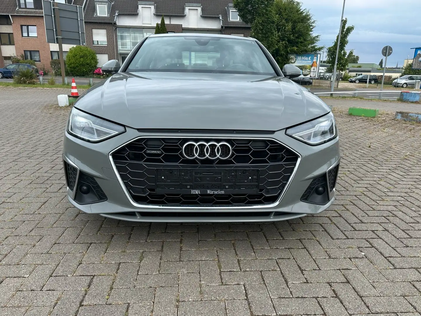 Audi A4 Lim. 40 TFSI quattro S line Grau - 2