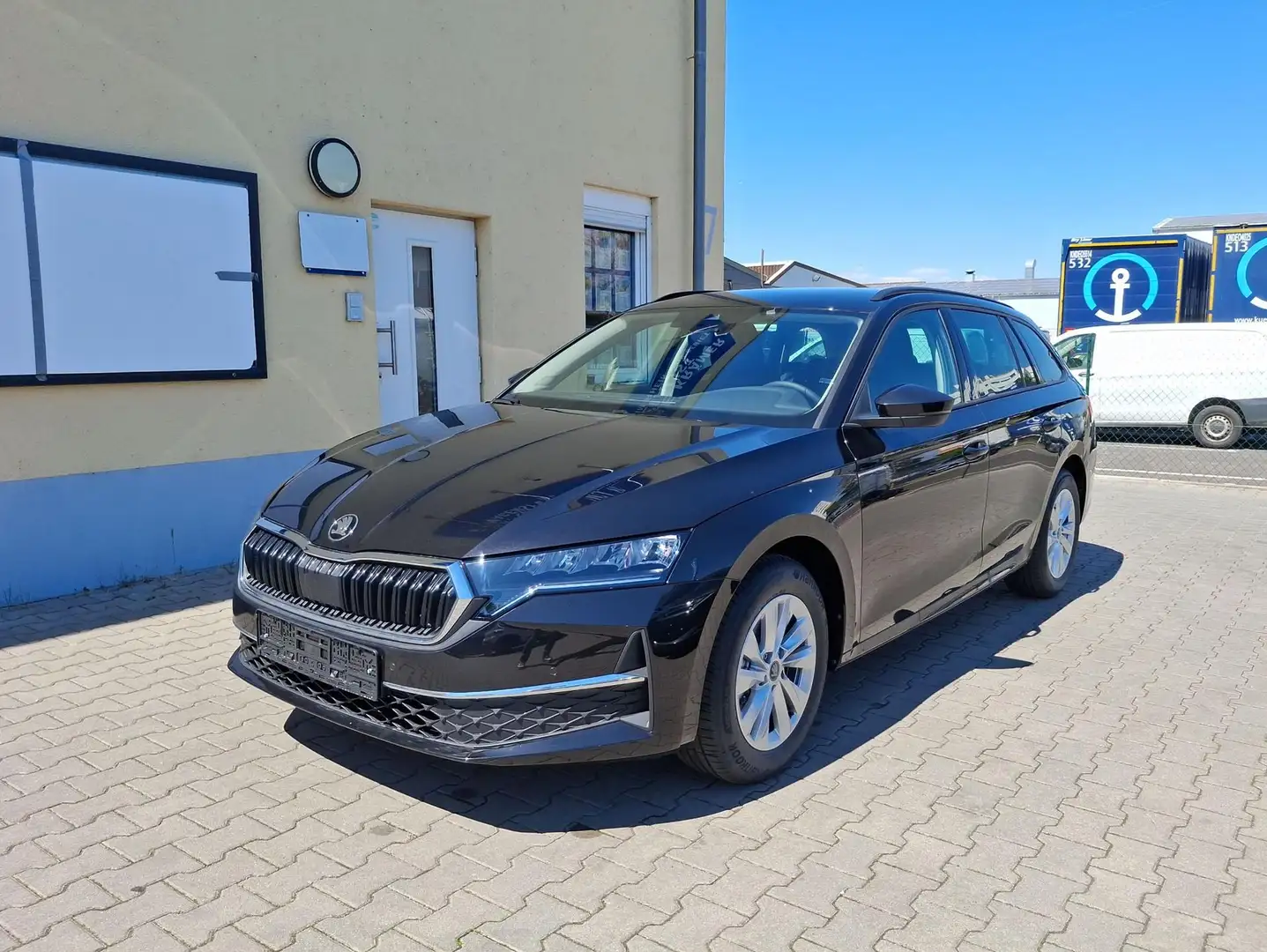 Skoda Octavia Combi Selection NEUES MODELL AHK Klimaauto. PDC... Schwarz - 2