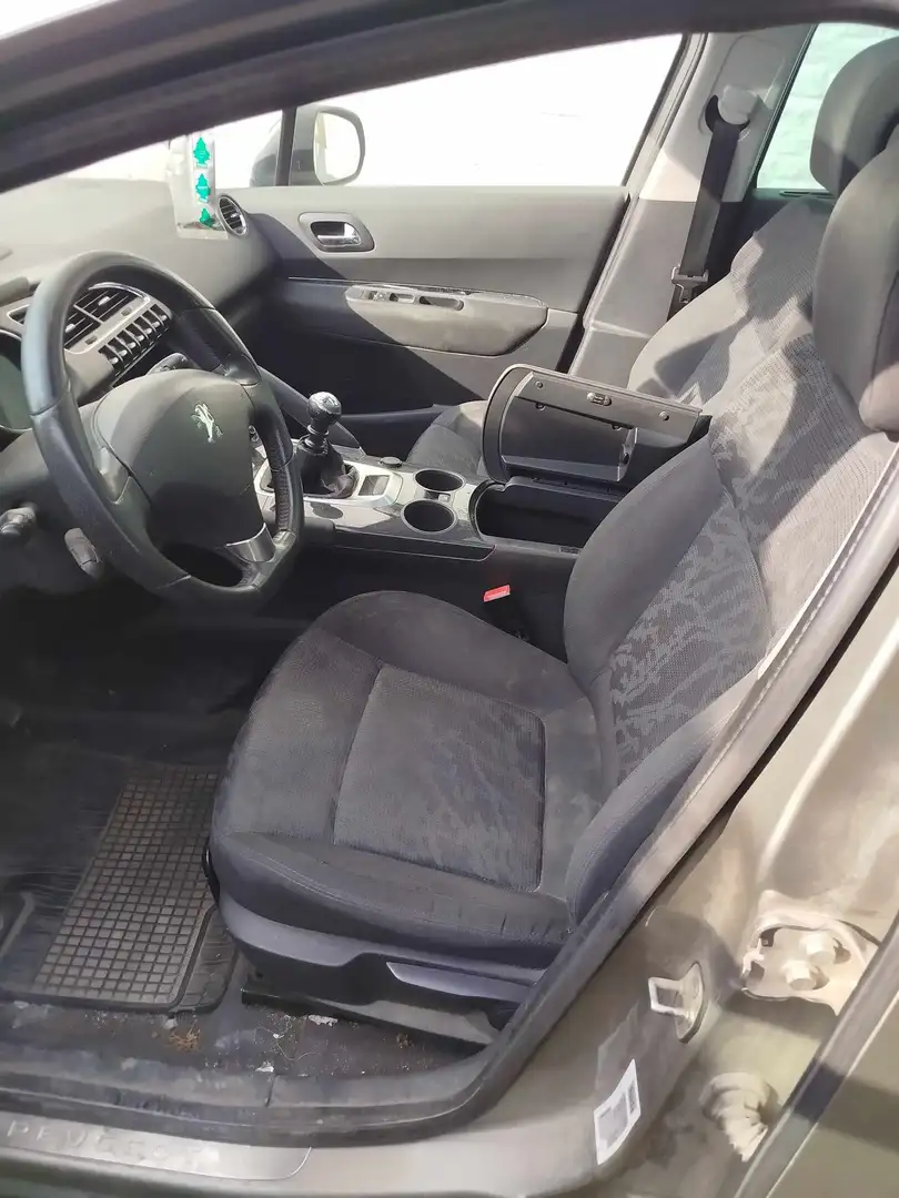Peugeot 3008 3008 2.0 HDi Allure FAP Goud - 1