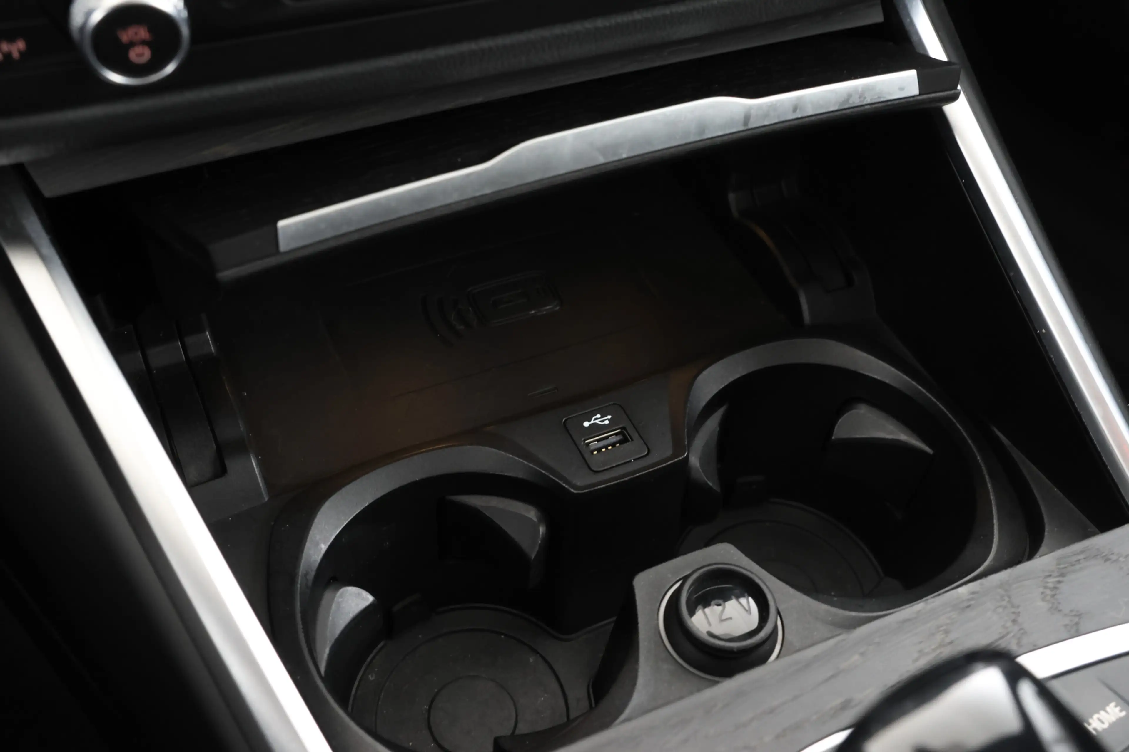 BMW 330 3-serie Touring 330e xDrive High Executive Panoram — photo 37