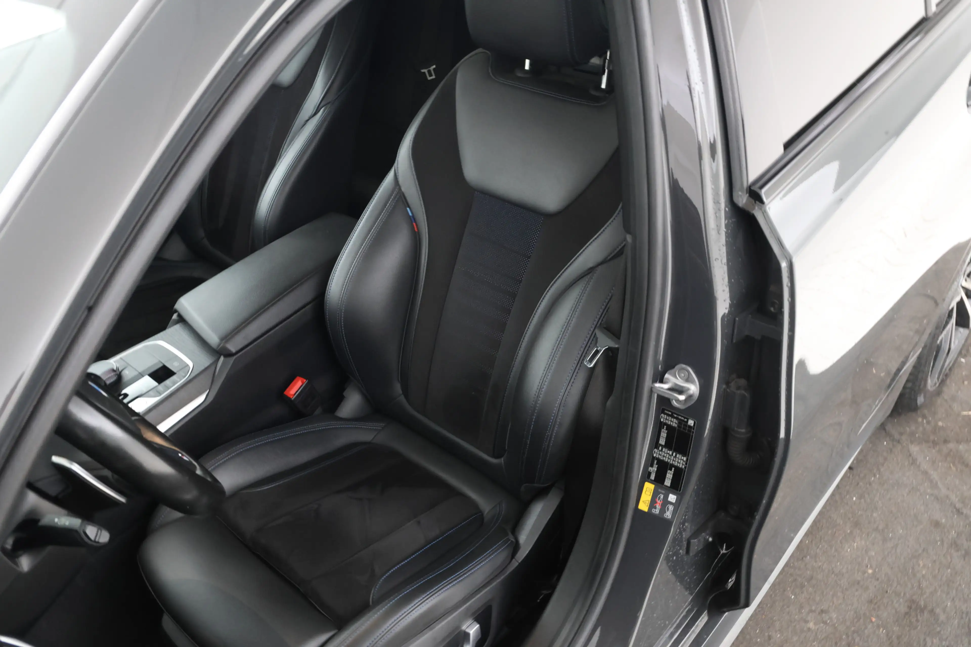 BMW 330 3-serie Touring 330e xDrive High Executive Panoram — photo 21