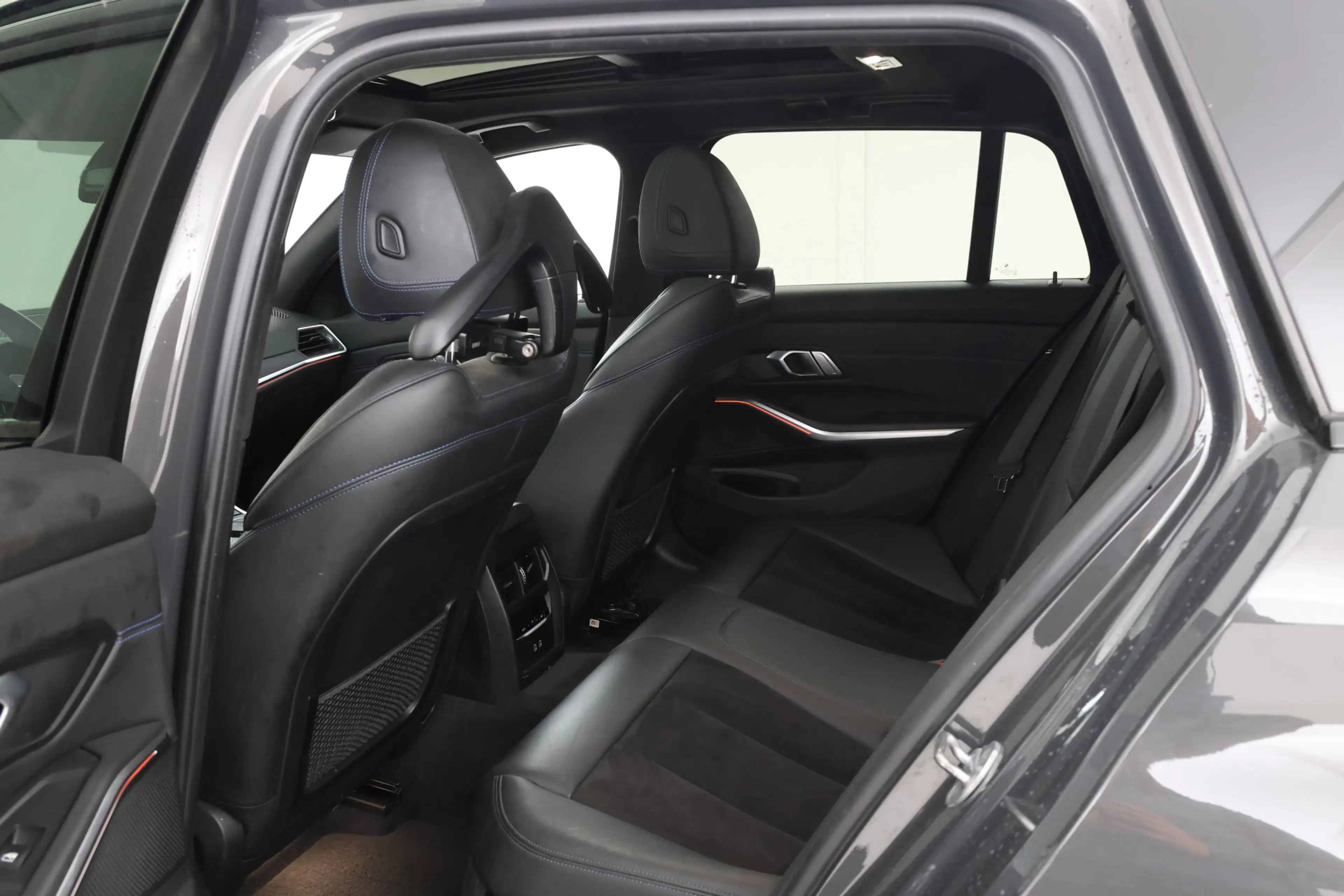 BMW 330 3-serie Touring 330e xDrive High Executive Panoram — photo 41