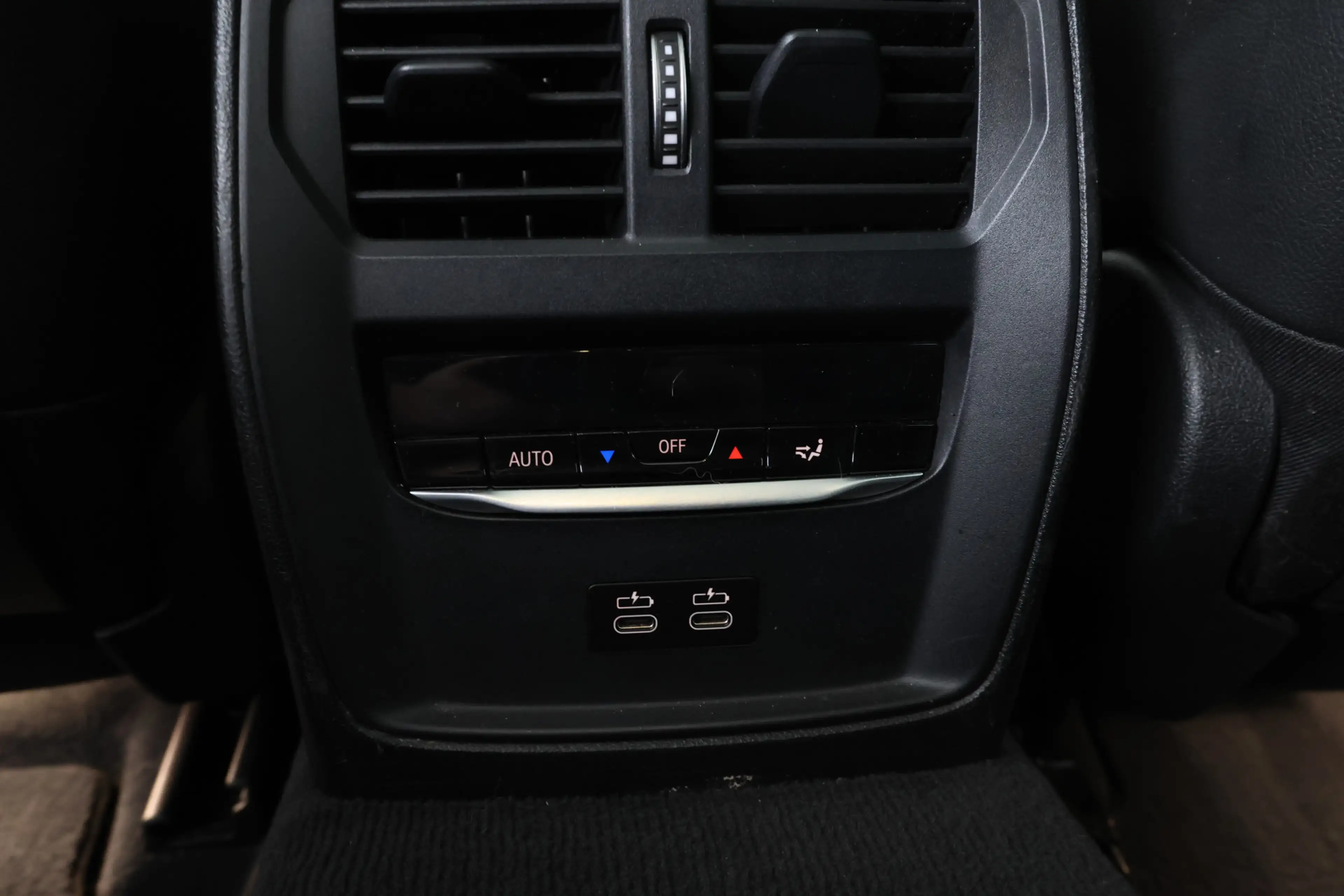 BMW 330 3-serie Touring 330e xDrive High Executive Panoram — photo 42