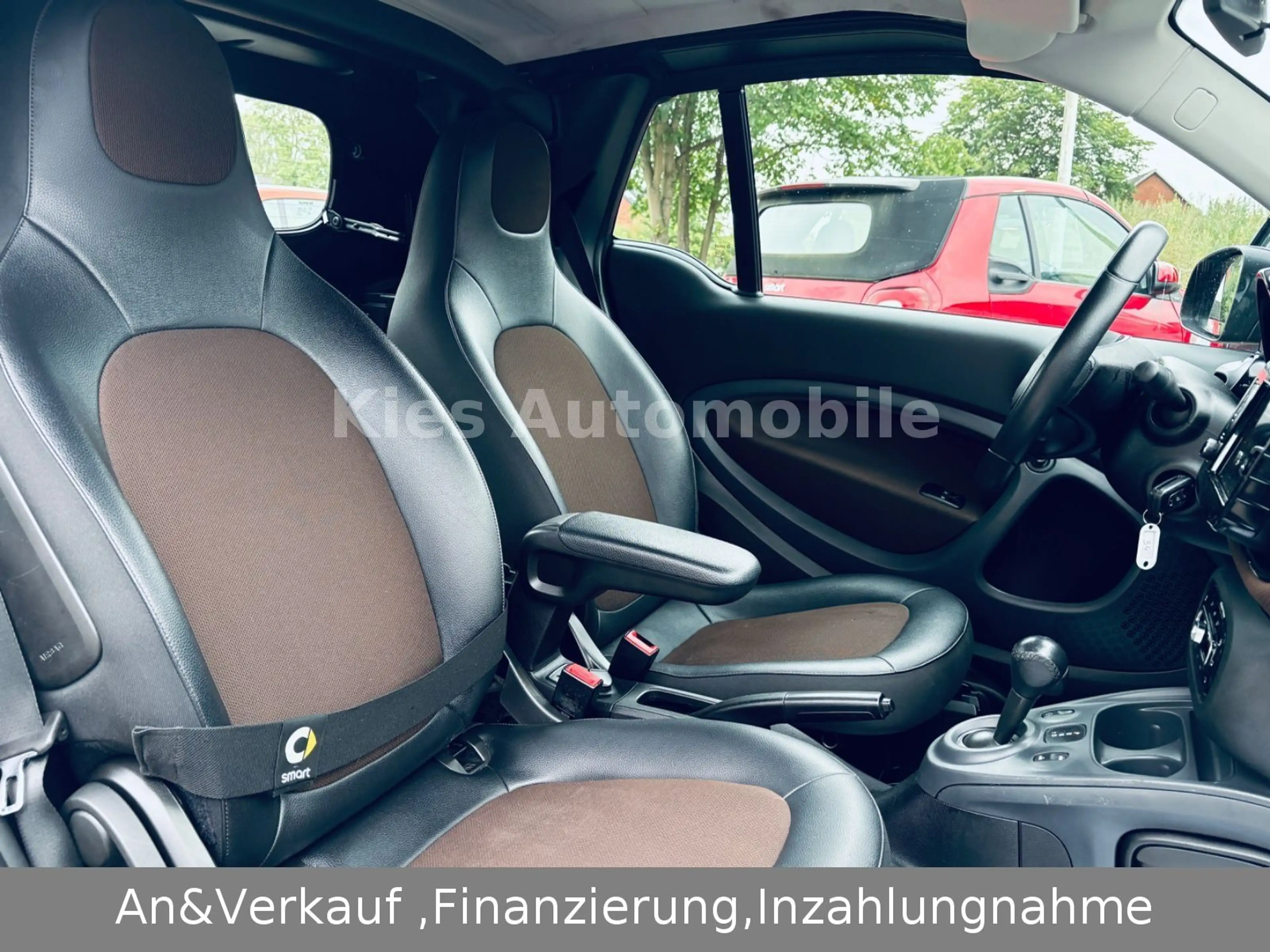 smart forTwo Cabrio Perfect 90Ps AUTOM/NAVI/KAM/SITZH — photo 13