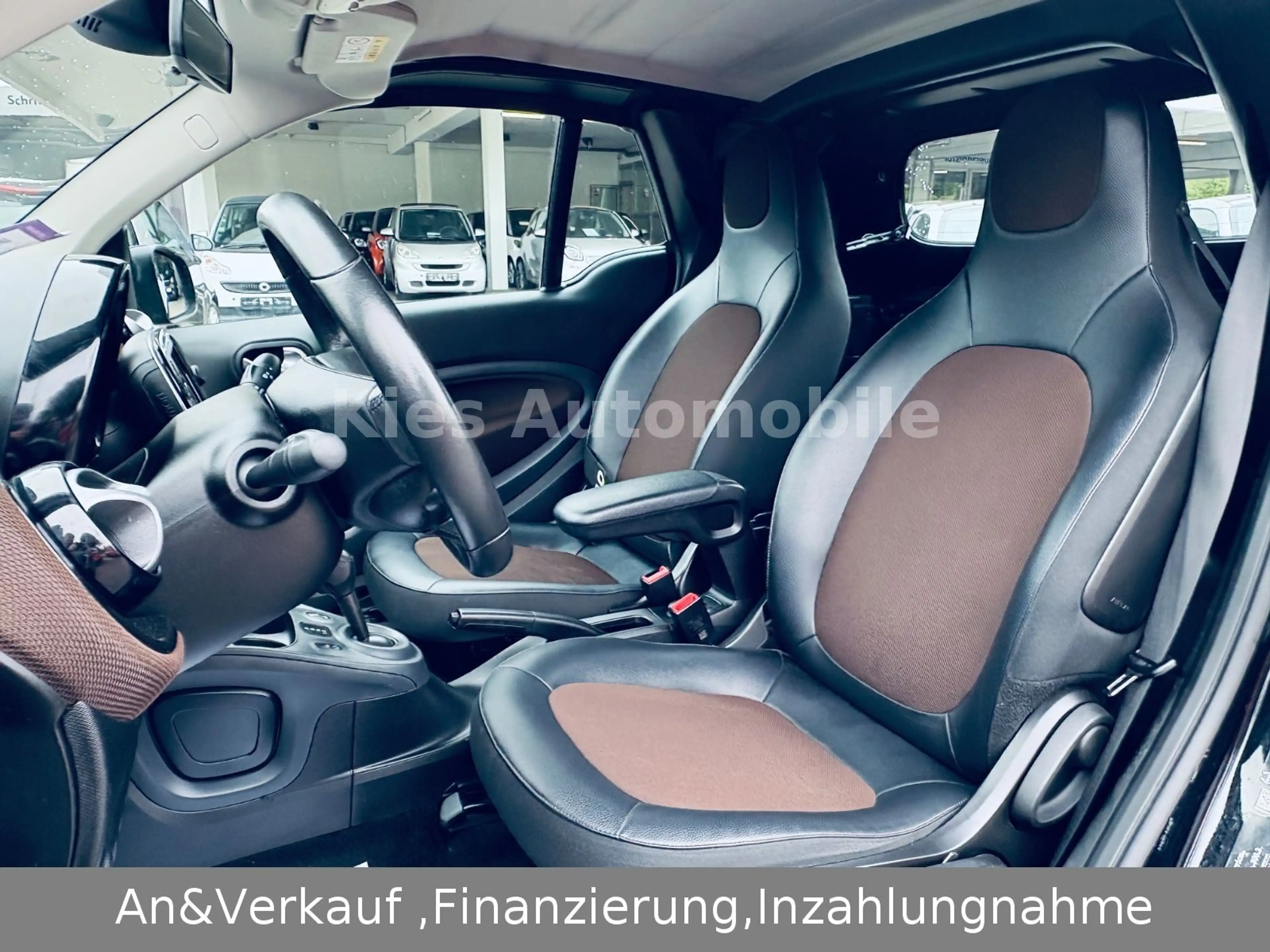 smart forTwo Cabrio Perfect 90Ps AUTOM/NAVI/KAM/SITZH — photo 12