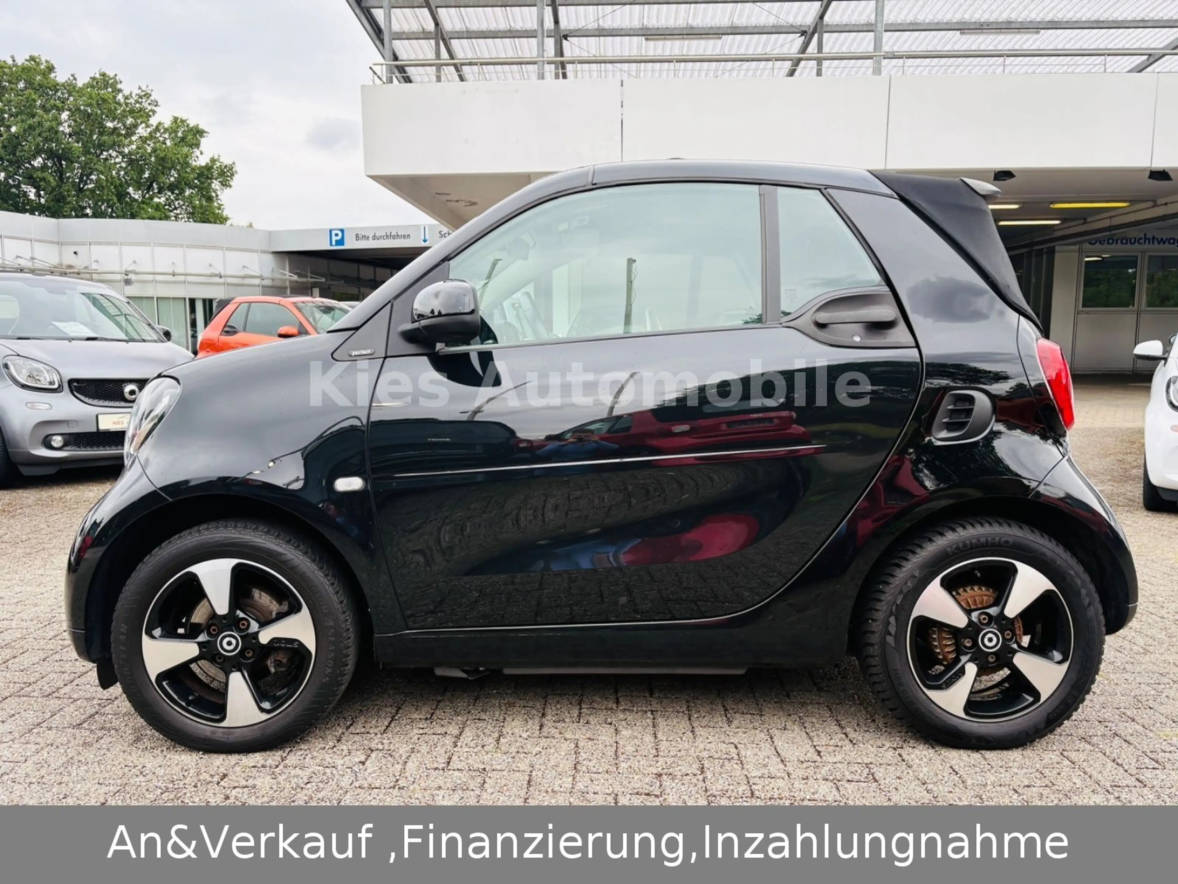 smart forTwo Cabrio Perfect 90Ps AUTOM/NAVI/KAM/SITZH — photo 4
