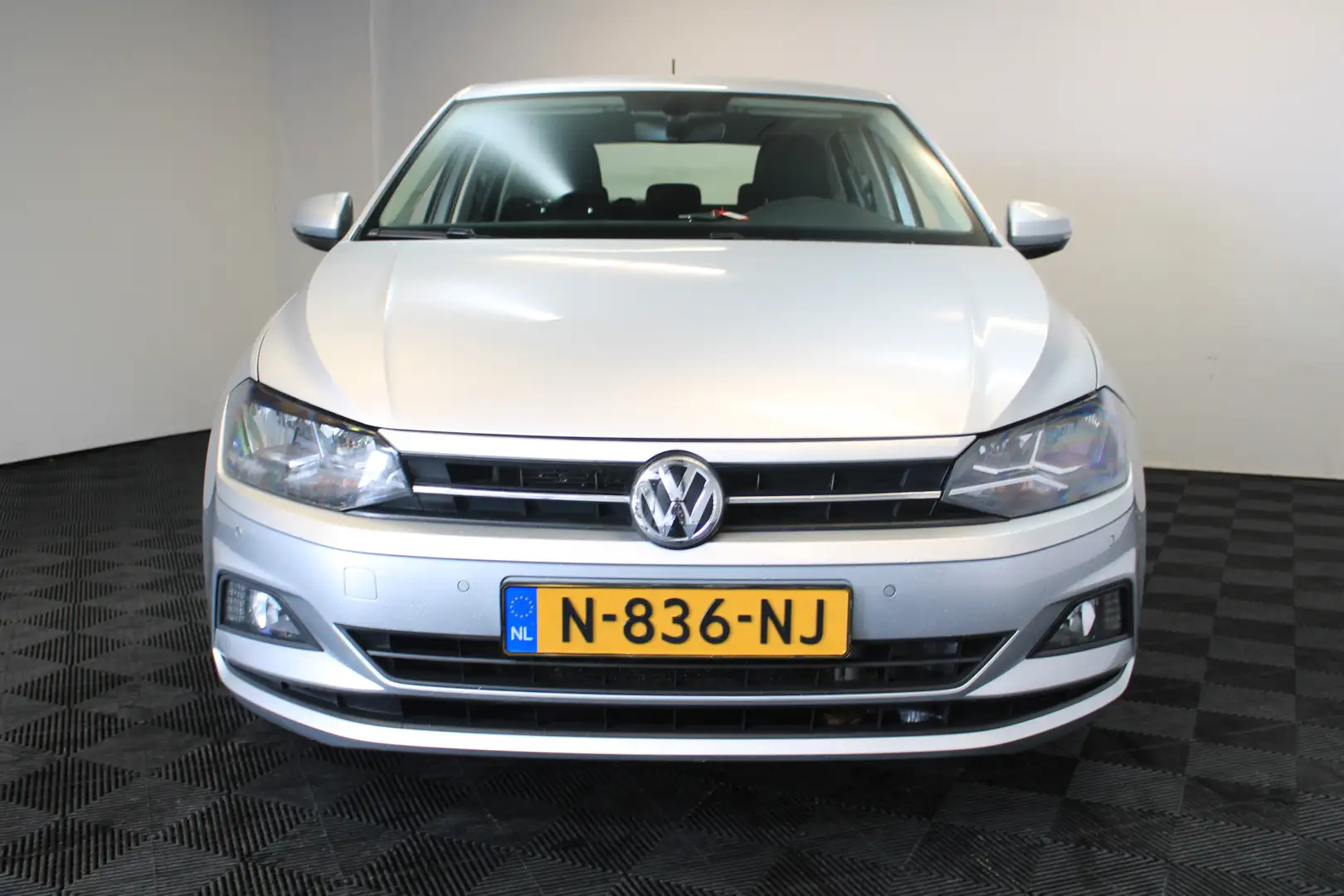 Volkswagen Polo 1.6 TDI Comfortline Business *Koningsdag open* Grijs - 2