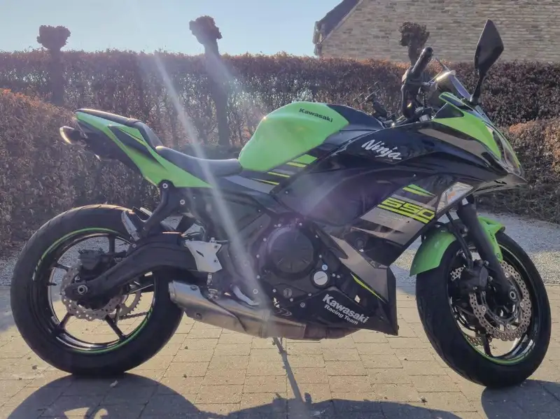 Kawasaki Ninja 650 - foto 2