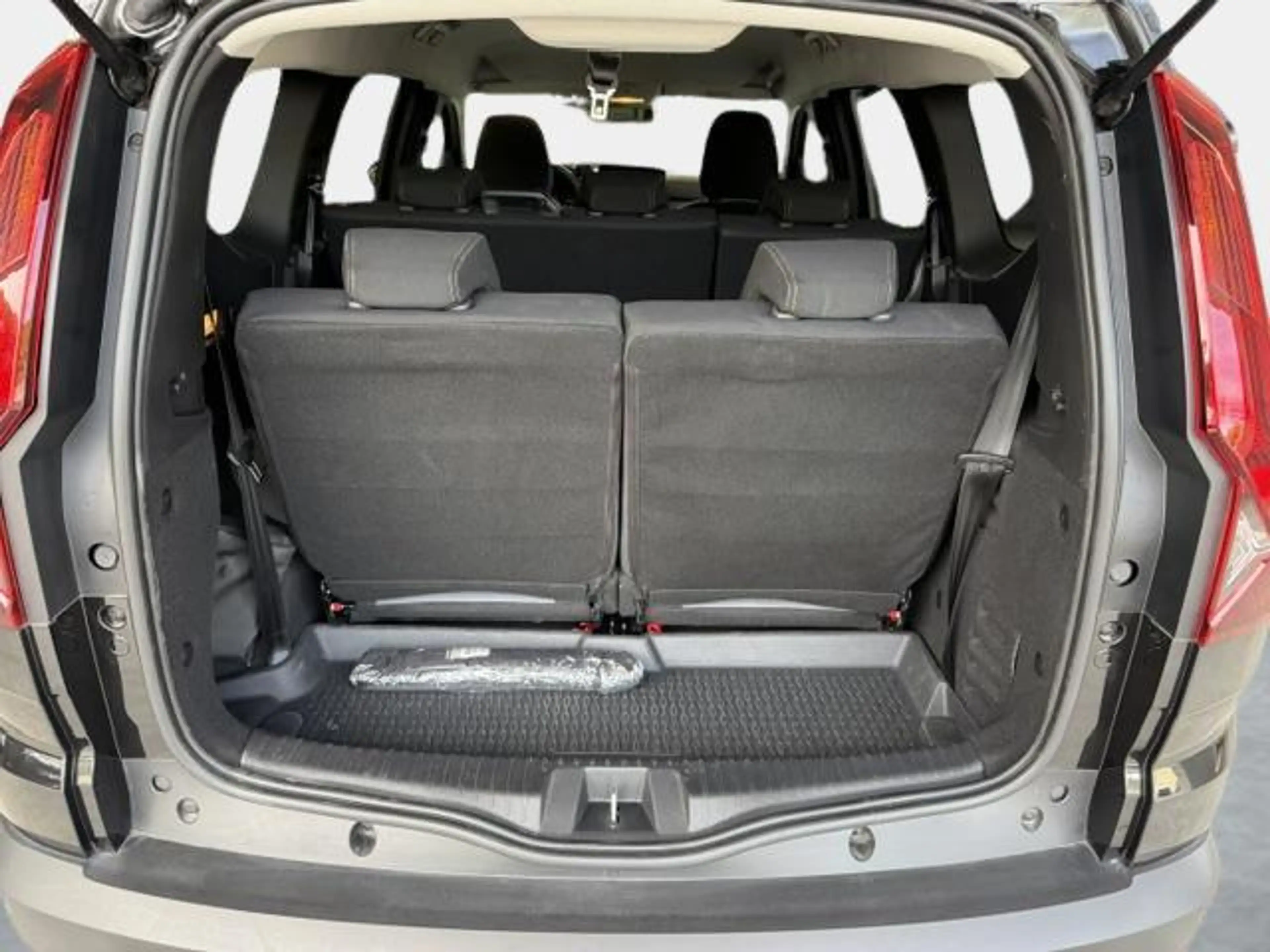 Dacia Jogger Hybrid 140 Extreme — photo 14