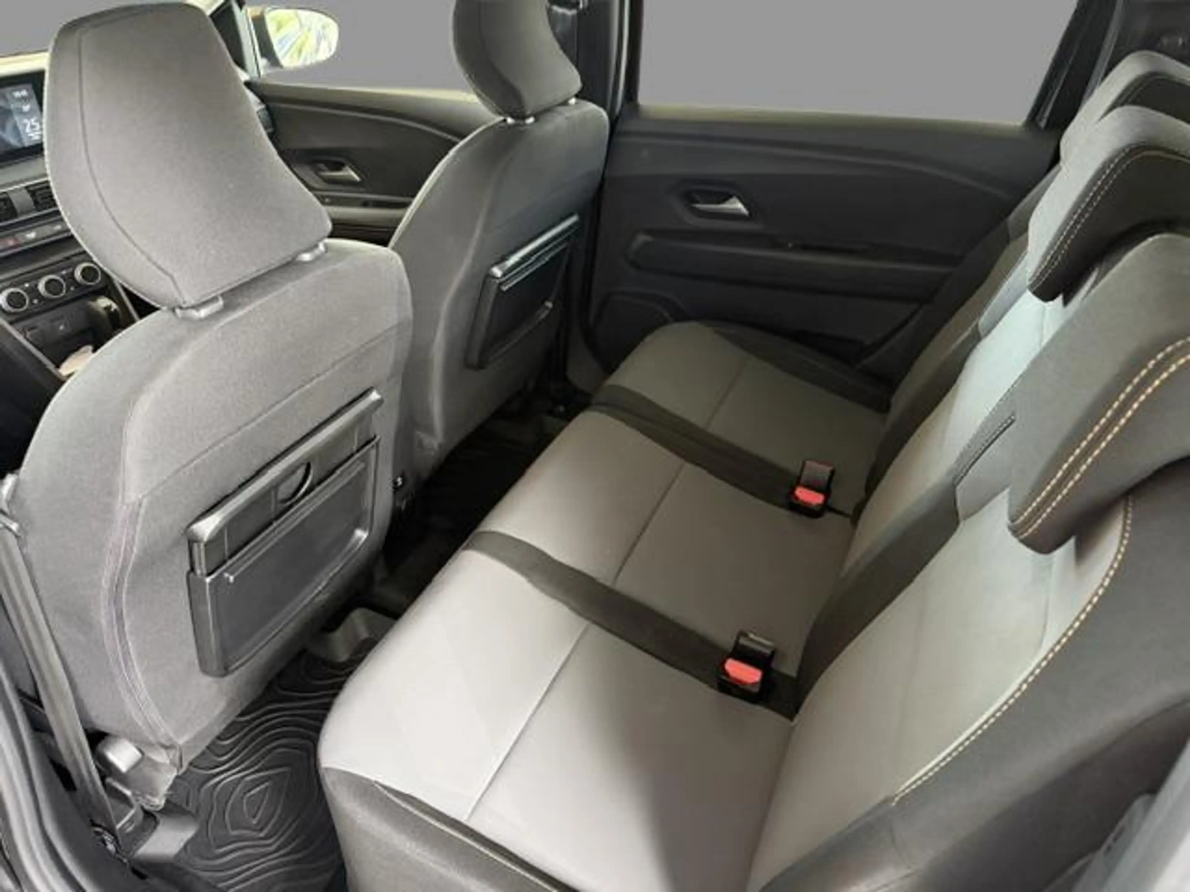 Dacia Jogger Hybrid 140 Extreme — photo 12
