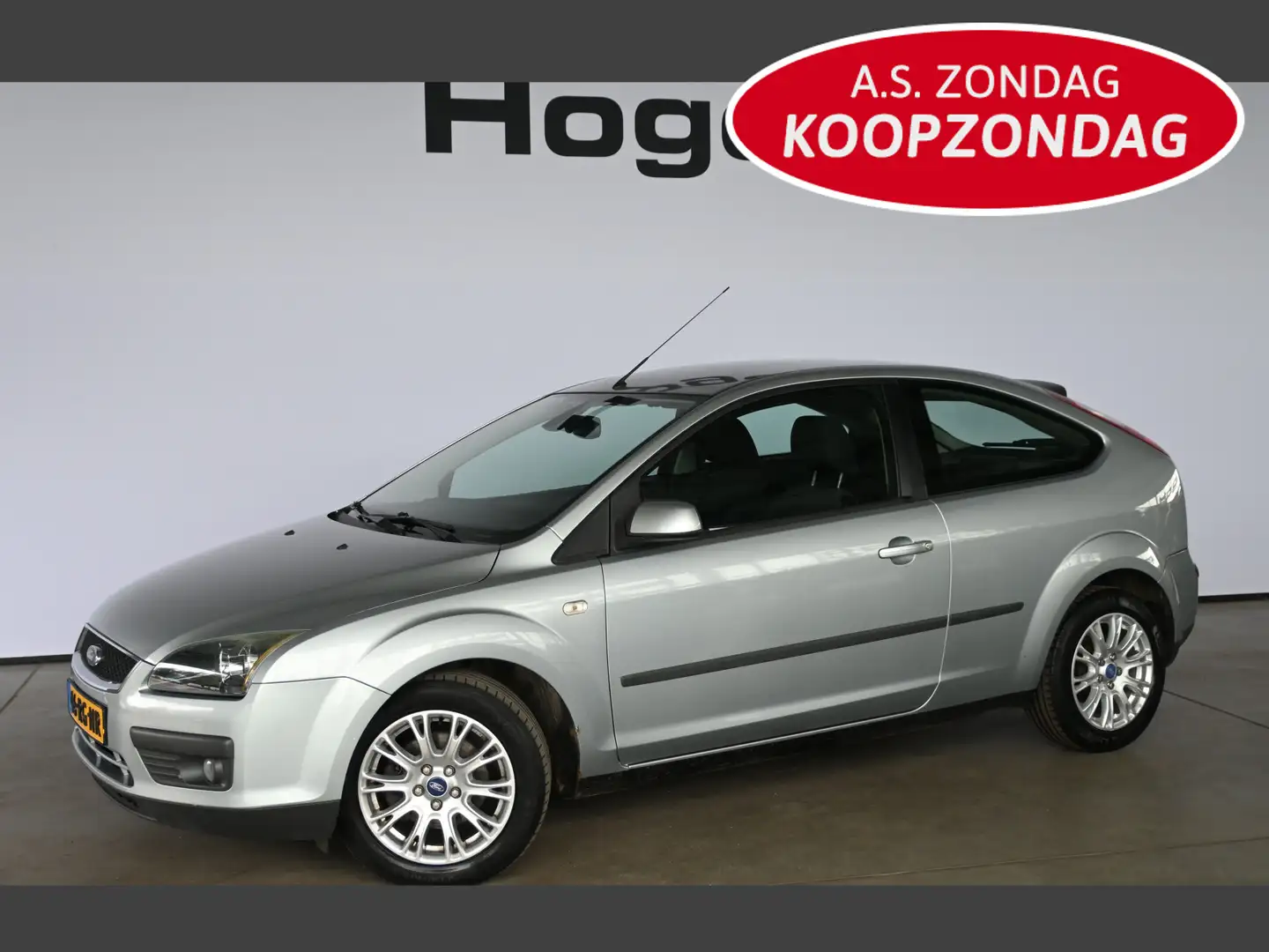 Ford Focus 1.6-16V First Edition Airco Cruise Control All in Grijs - 1