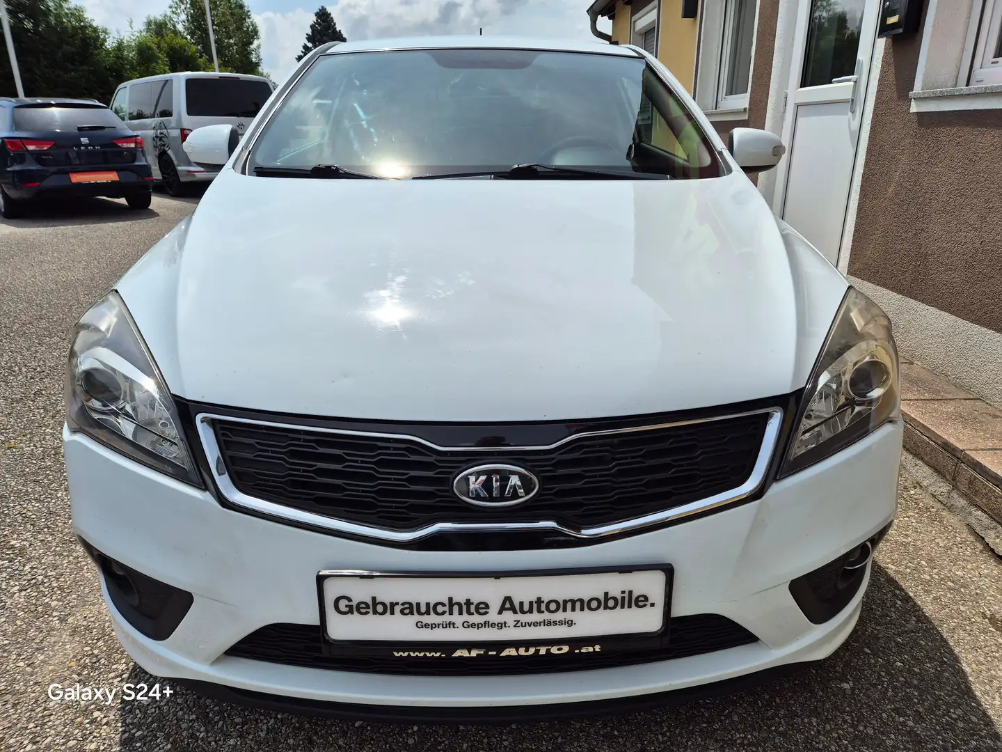 Kia Ceed / cee'd 1,6 CRDI Active Surf & Drive DPF ISG Weiß - 2