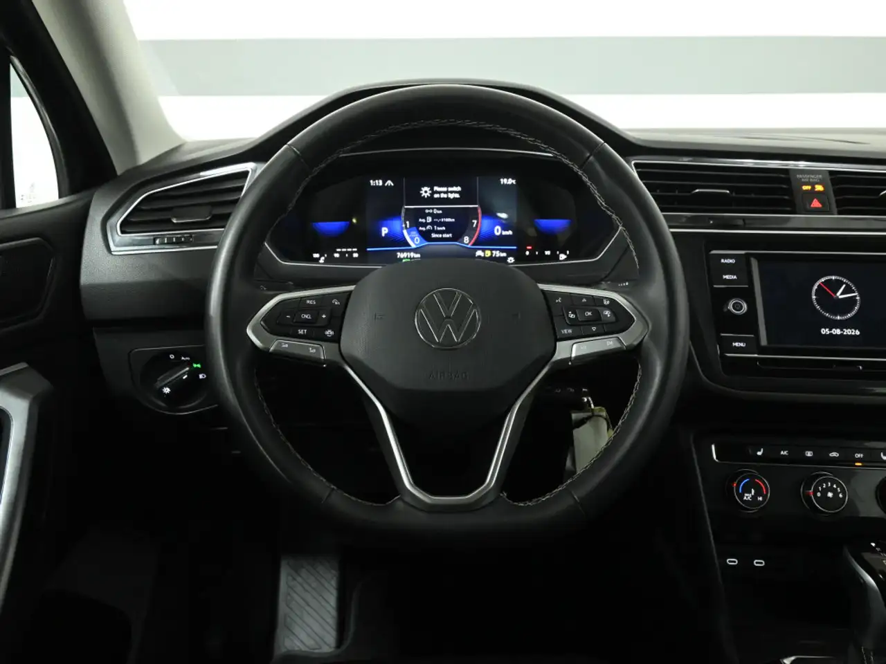 Volkswagen Tiguan снимка Volkswagen Tiguan