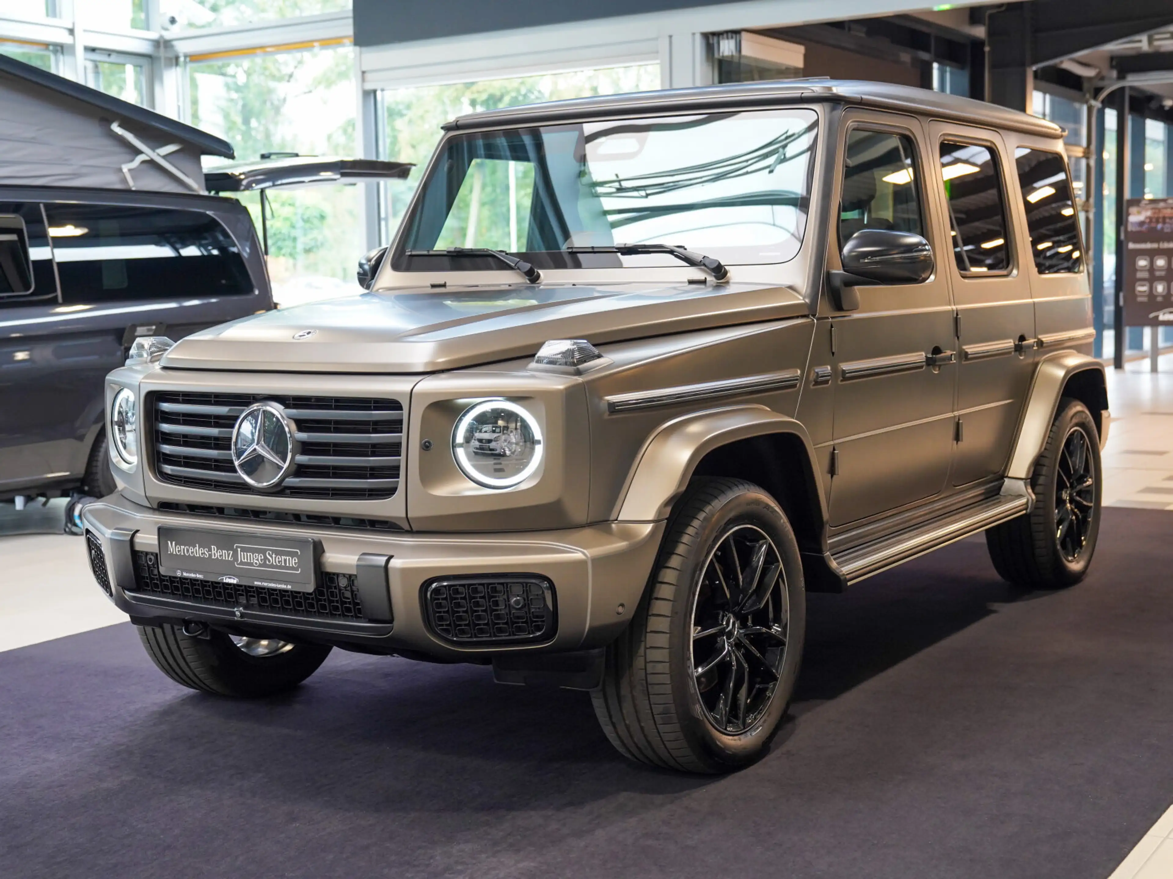 Mercedes-Benz G 500 G 500 AMG Line Night SUPERIOR monza MATT Carbon — photo 8
