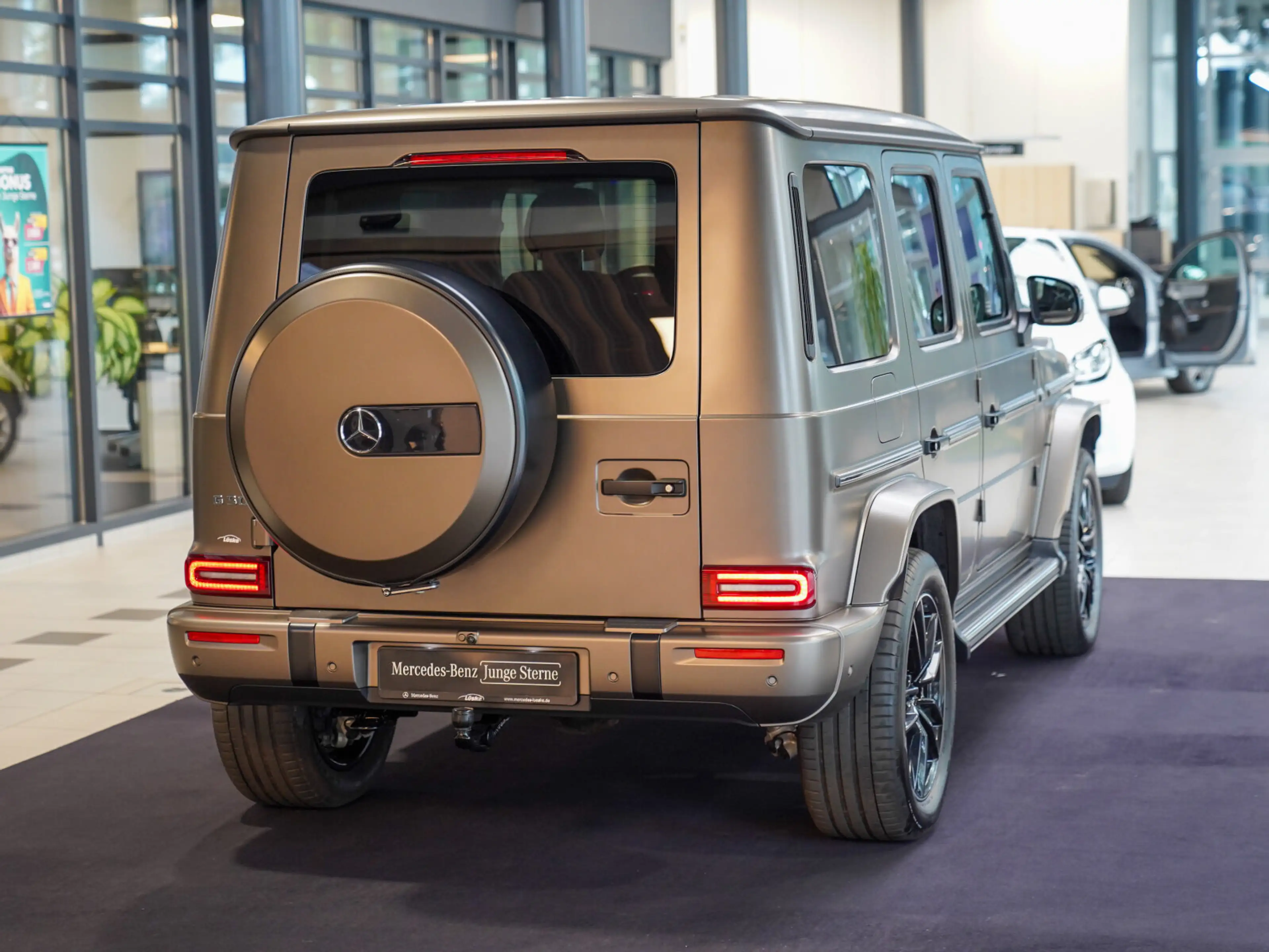 Mercedes-Benz G 500 G 500 AMG Line Night SUPERIOR monza MATT Carbon — photo 3