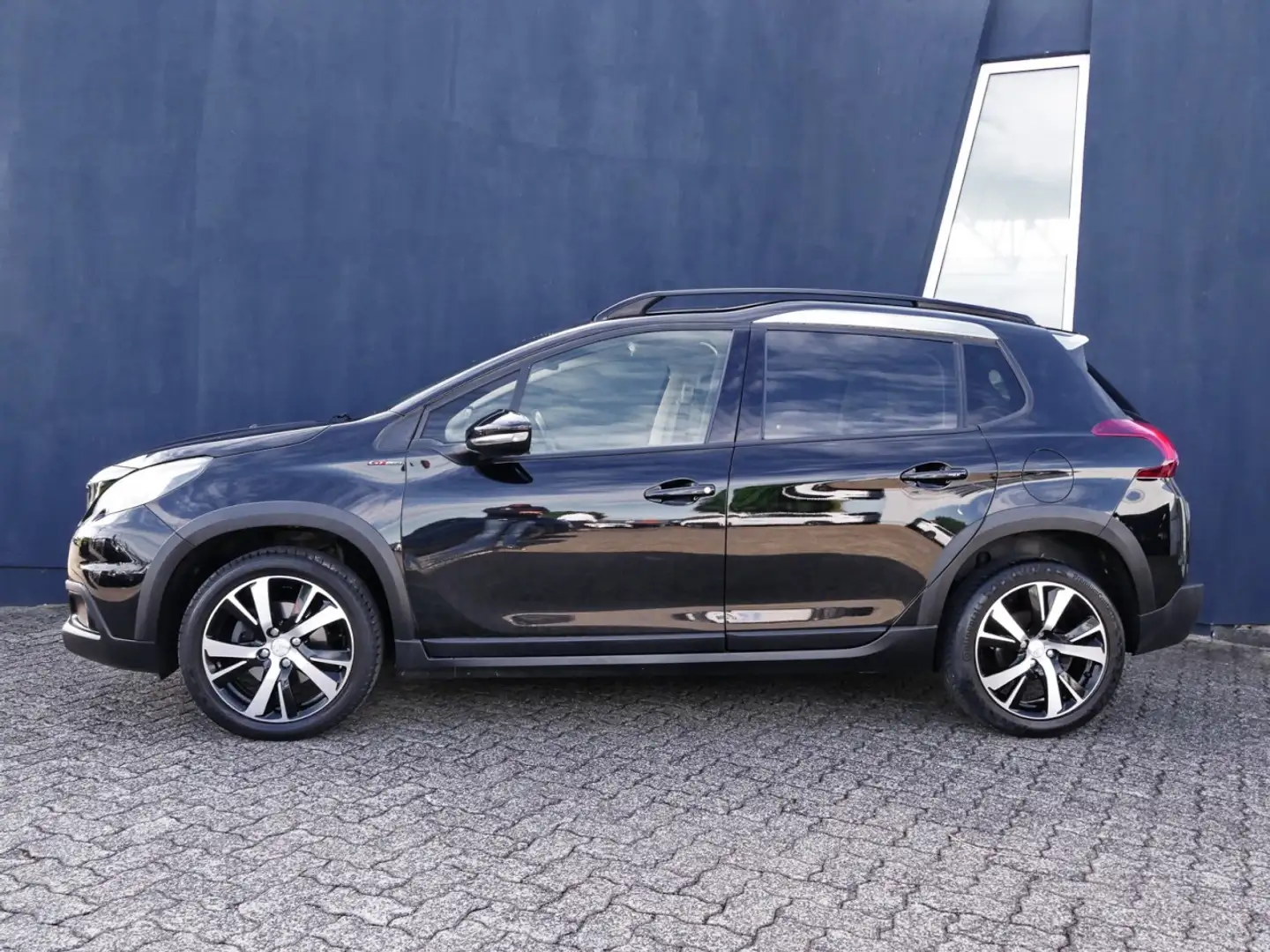 Peugeot 2008 Allure GT-Line 120 BlueHDi AHK+Kamera+Navi Klima Noir - 2