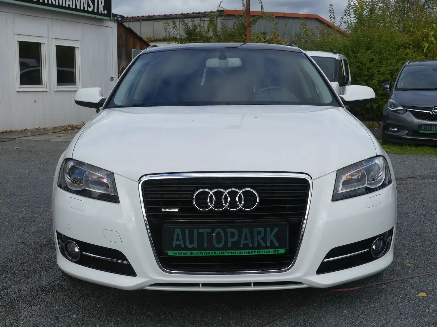 Audi A3 1.8 TFSI quattro Attraction*SH-gepfl.*Nr.22 Blanc - 2