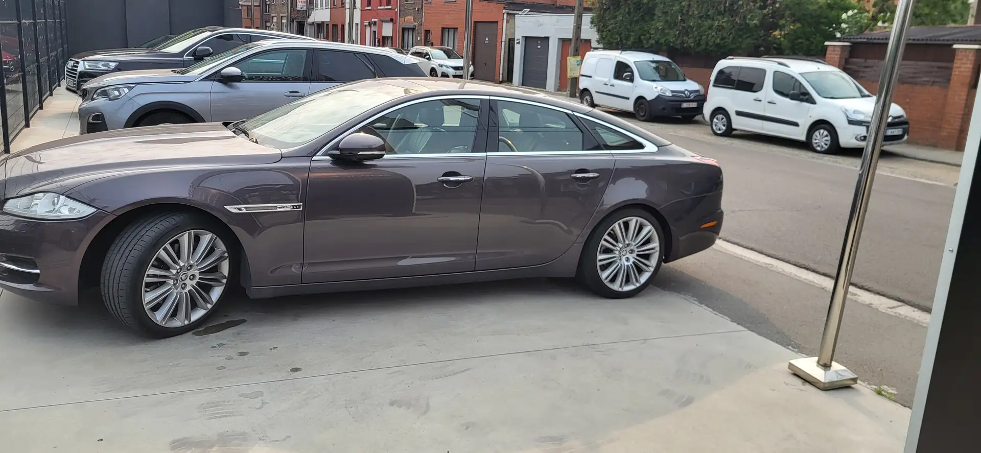 Jaguar XJ XJ V6 3.0 - 275 Diesel S SuperSport Empattement Court A - 2