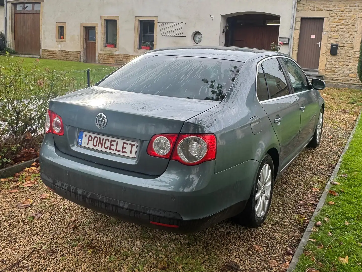 Volkswagen Jetta Jetta 1.9 TDi Comfortline DPF Gris - 2