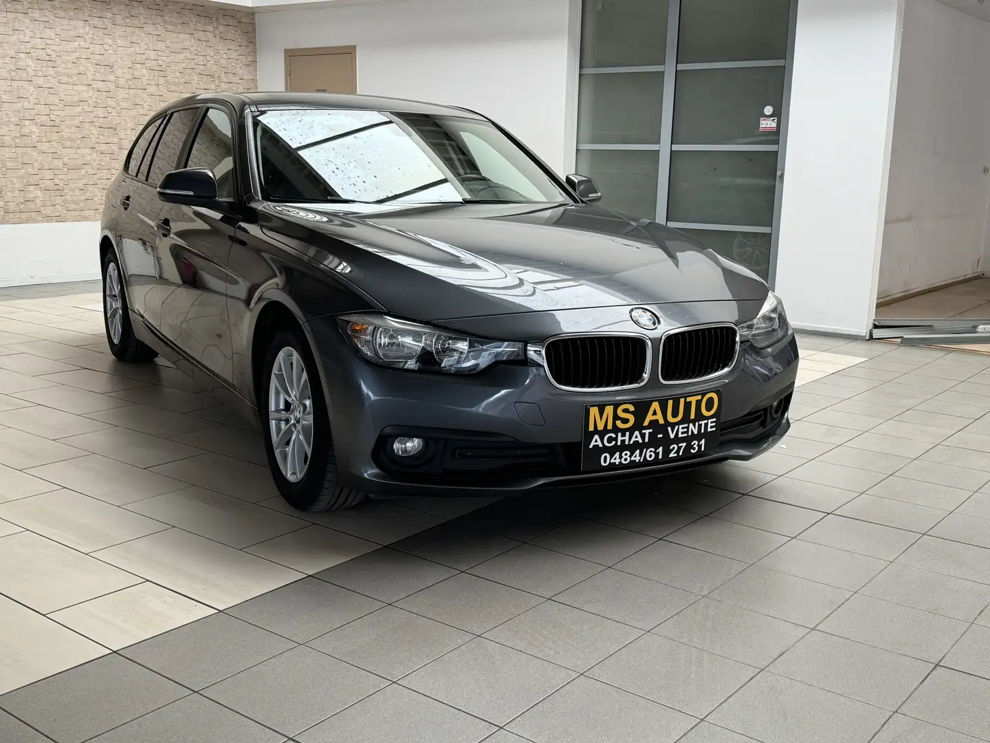BMW 318 Touring 318 dA Grau - 2