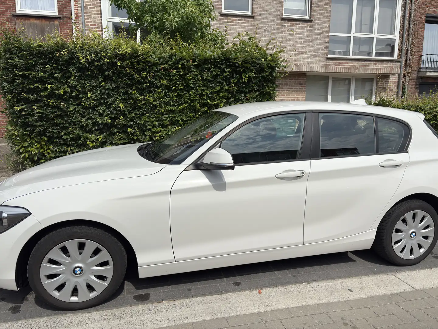 BMW 114 114i - 2