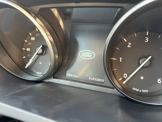 Land Rover Range Rover Evoque view 2