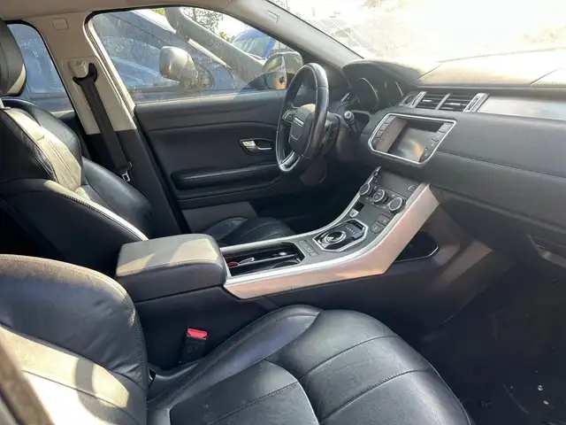 Land Rover Range Rover Evoque view 6