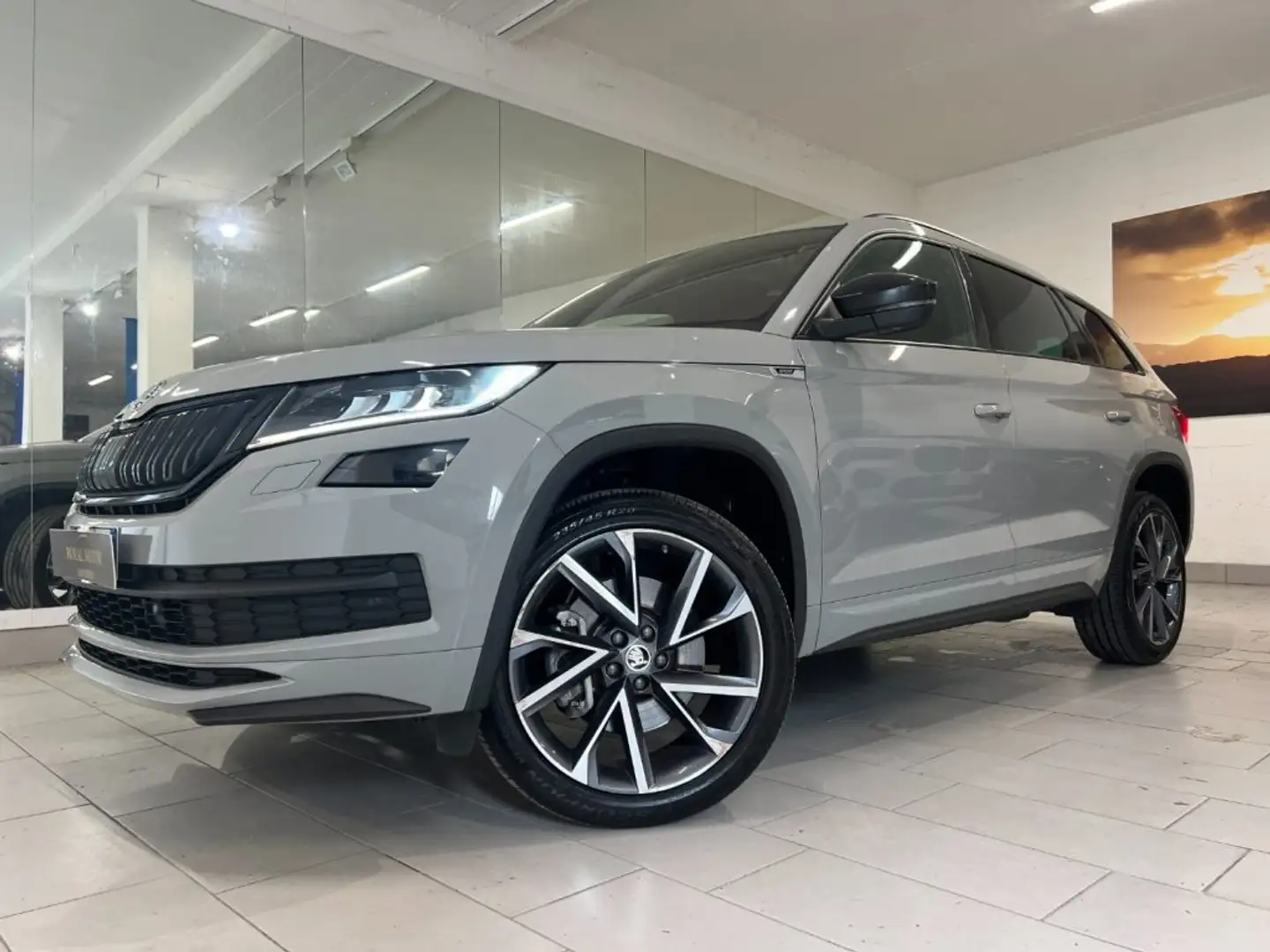 Skoda Kodiaq 2.0 TDI 200 CV 4x4 DSG SportLine TETTO! GANCIO!! Gris - 1