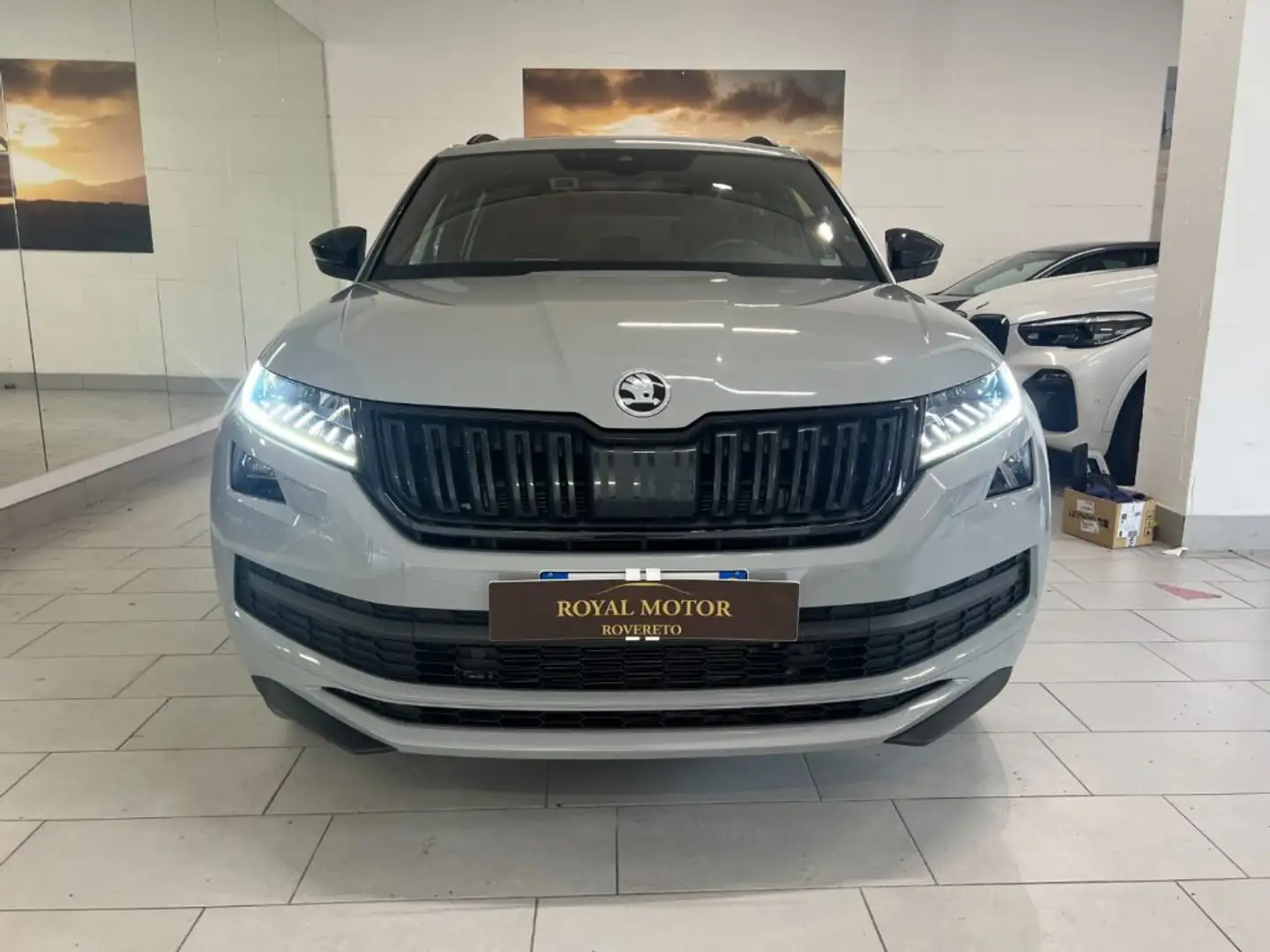 Skoda Kodiaq 2.0 TDI 200 CV 4x4 DSG SportLine TETTO! GANCIO!! Gris - 2