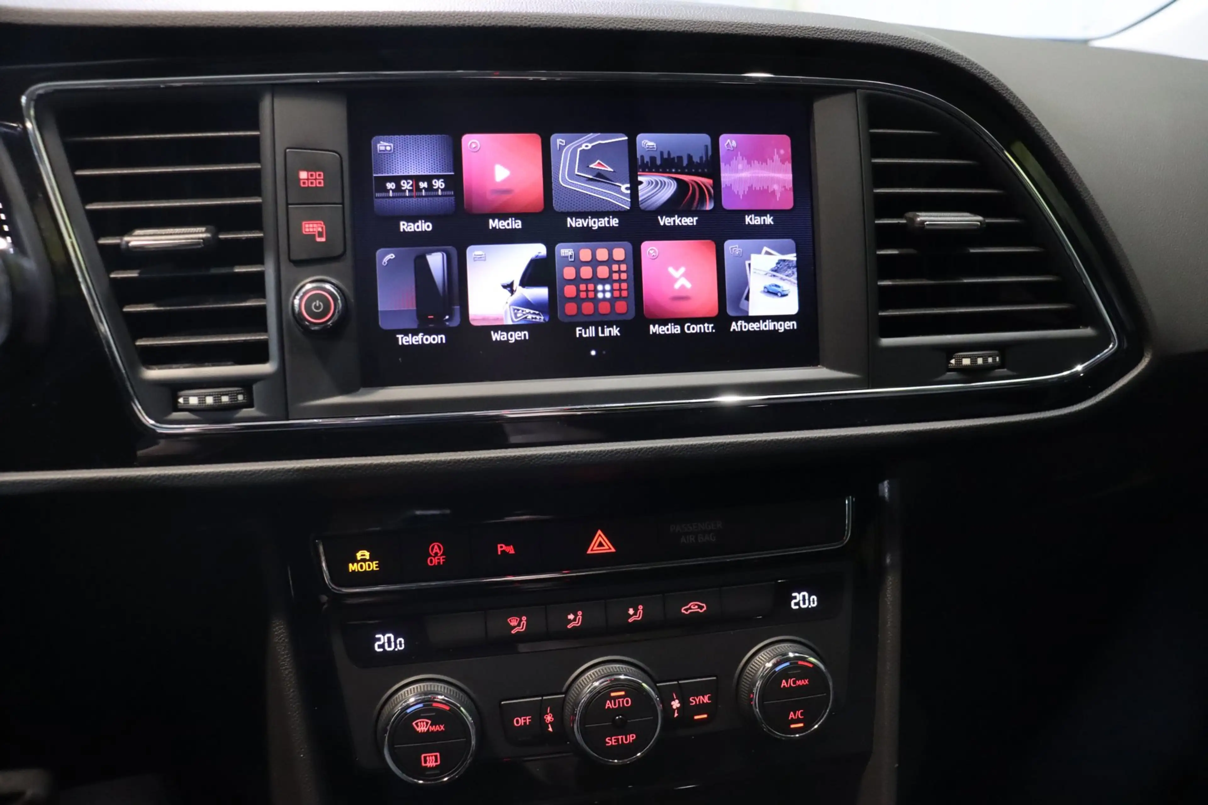 SEAT Leon 1.5 TSI FR Launch Edition | Beats | Ex Lease — photo 13