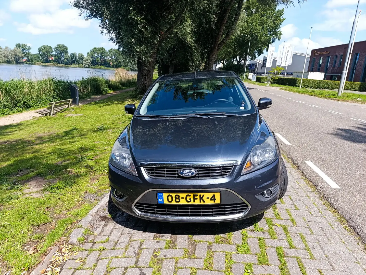 Ford Focus 1.6 16V Aut. Titanium Szürke - 1