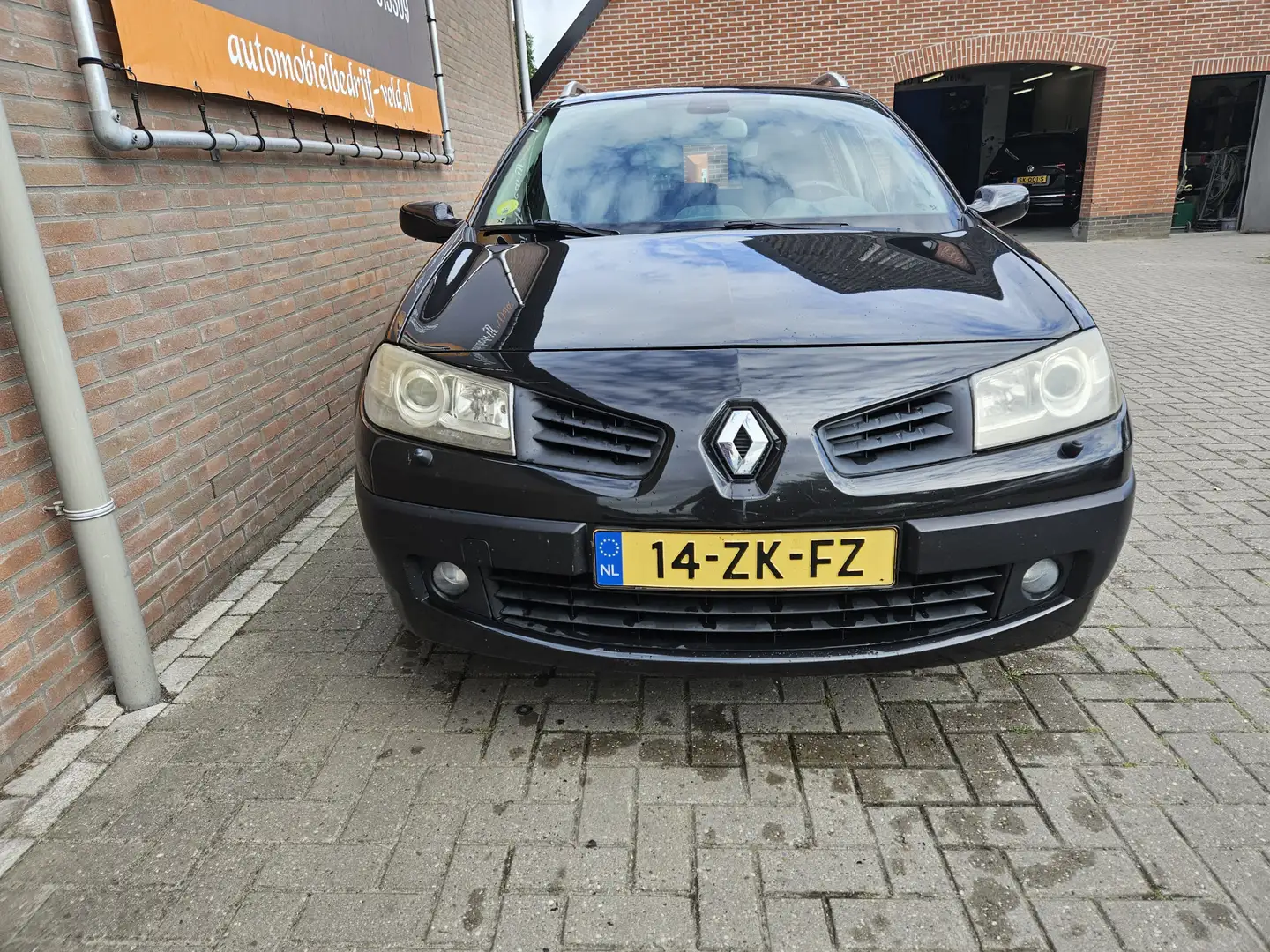 Renault Megane Grand Tour 2.0-16V Tech Line Černá - 2