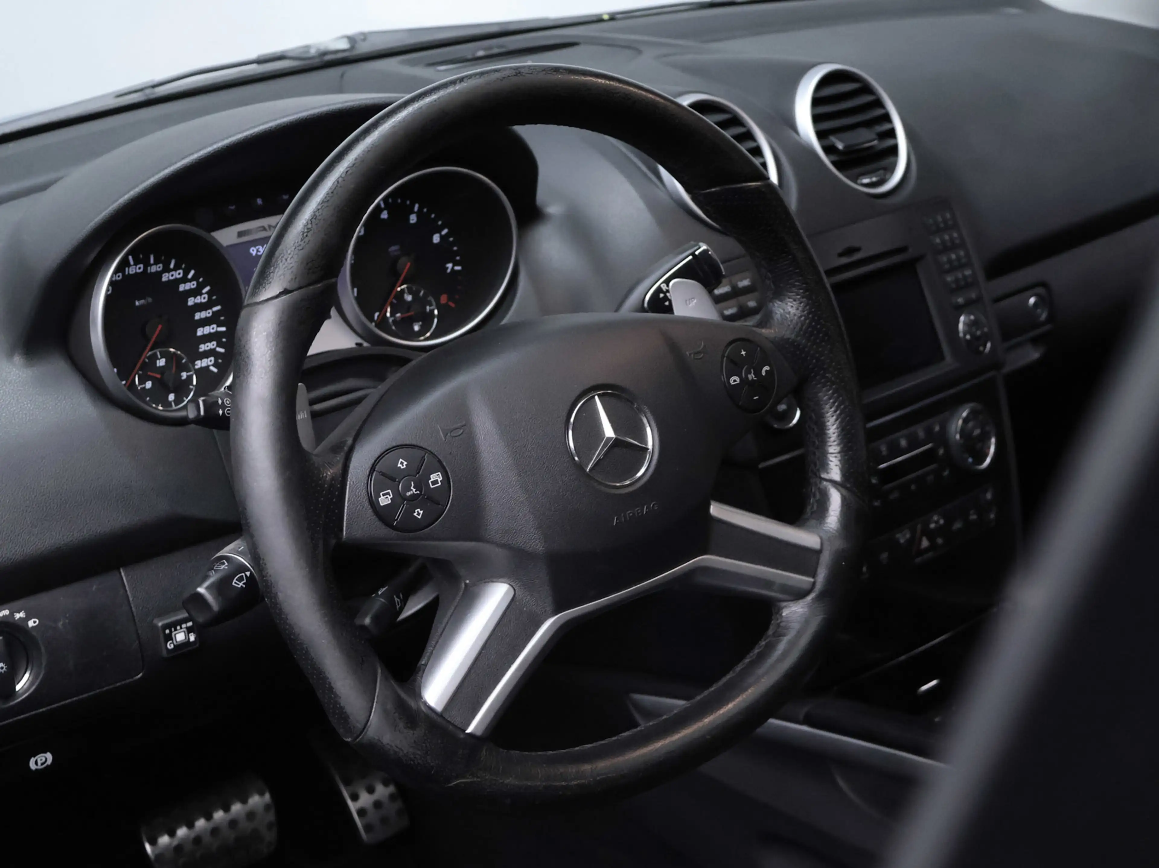 Mercedes-Benz ML 63 AMG M-klasse sport (SCHUIFDAK,NAVI,CAMERA,STOELVERWARM — photo 26