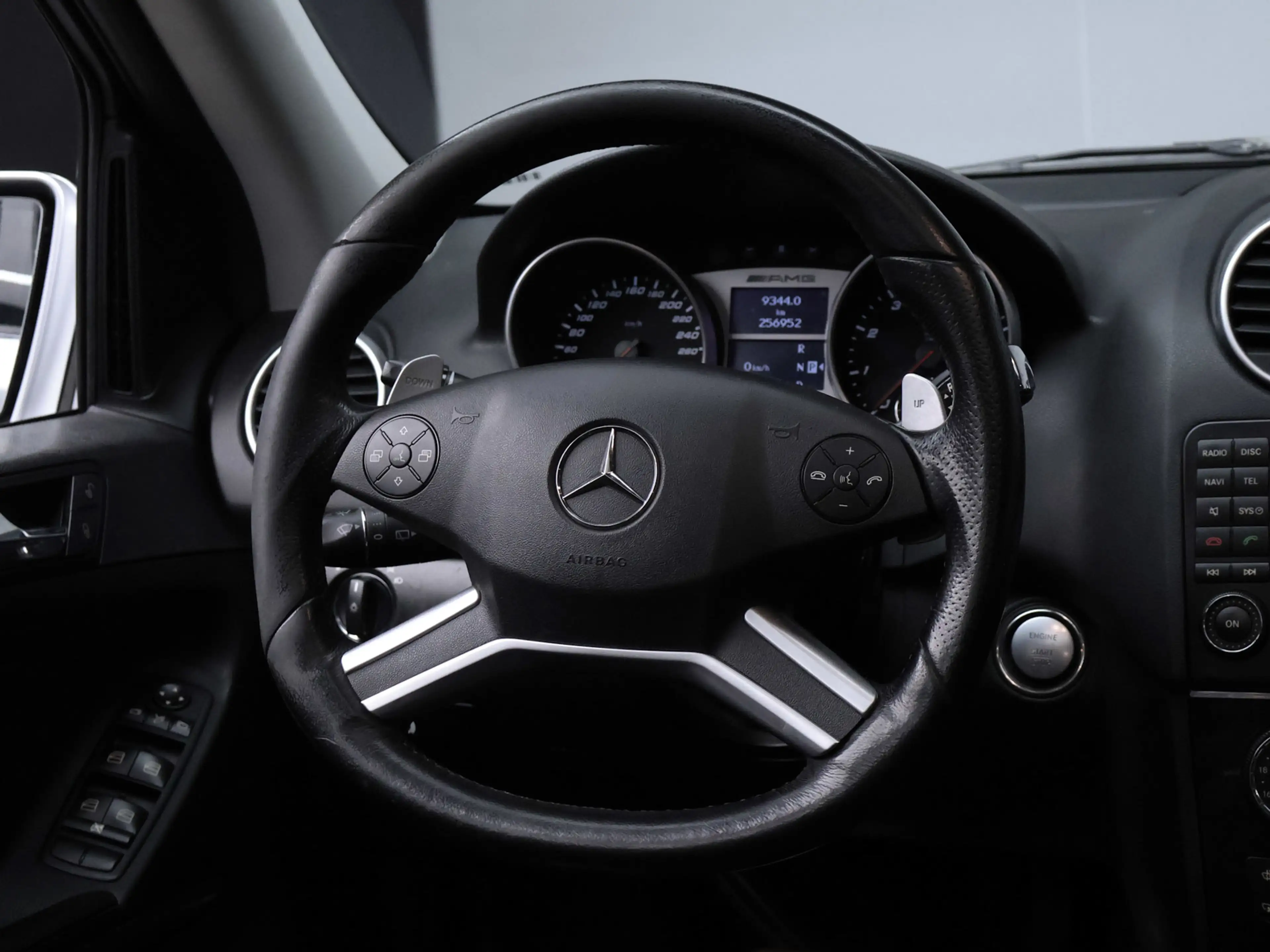 Mercedes-Benz ML 63 AMG M-klasse sport (SCHUIFDAK,NAVI,CAMERA,STOELVERWARM — photo 32