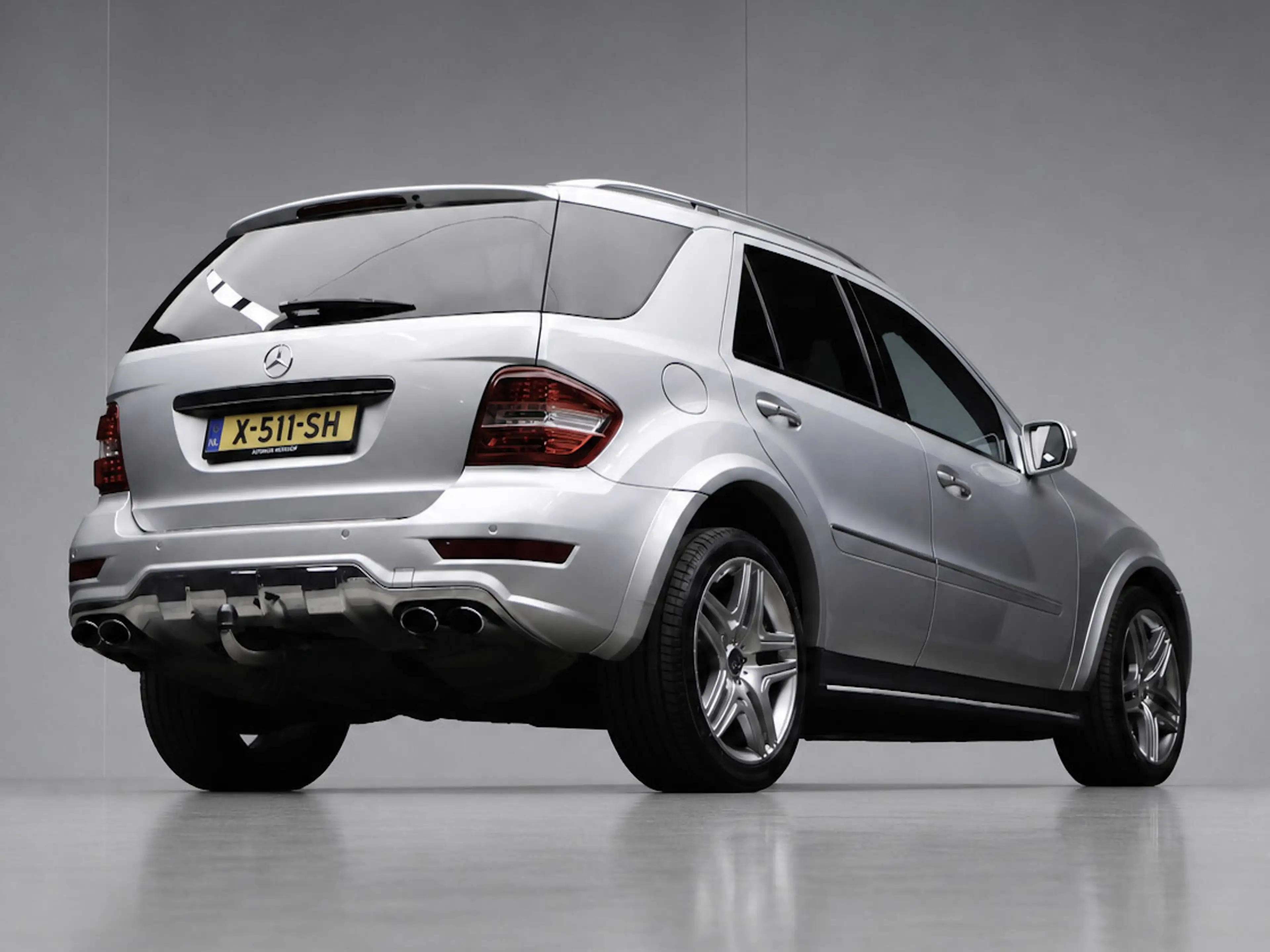 Mercedes-Benz ML 63 AMG M-klasse sport (SCHUIFDAK,NAVI,CAMERA,STOELVERWARM — photo 4