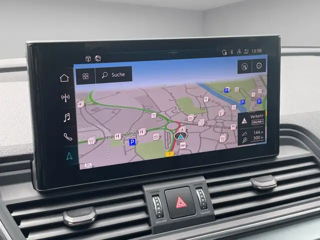 Audi Q5 view 14