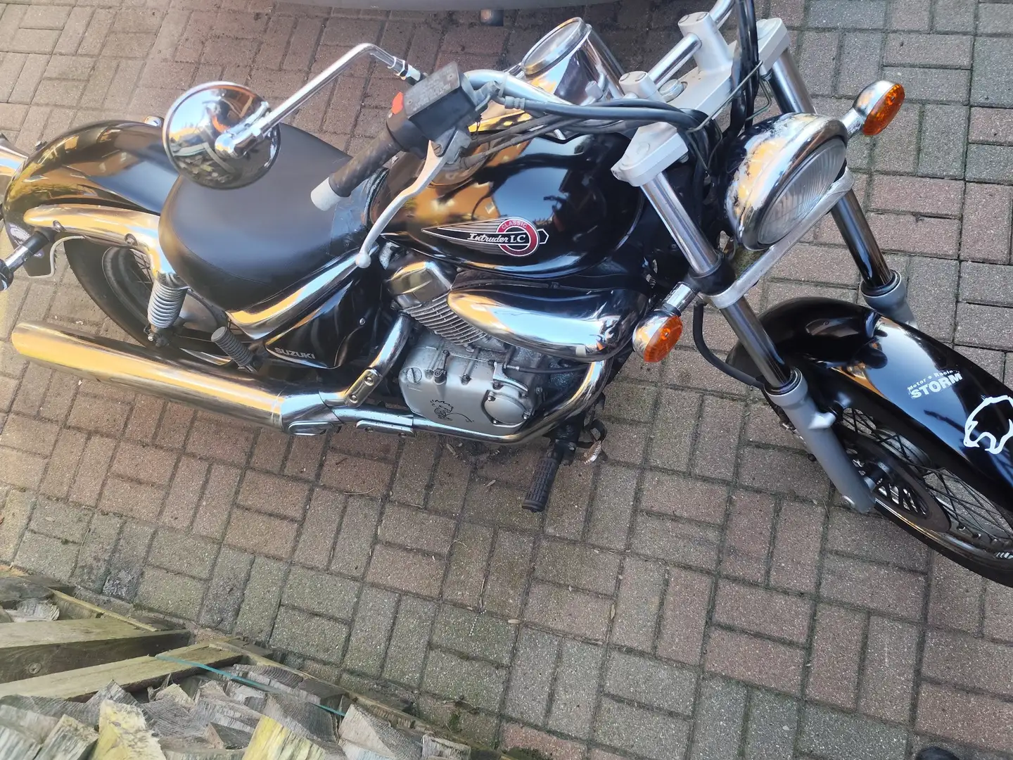 Suzuki VL 125 Black - 2